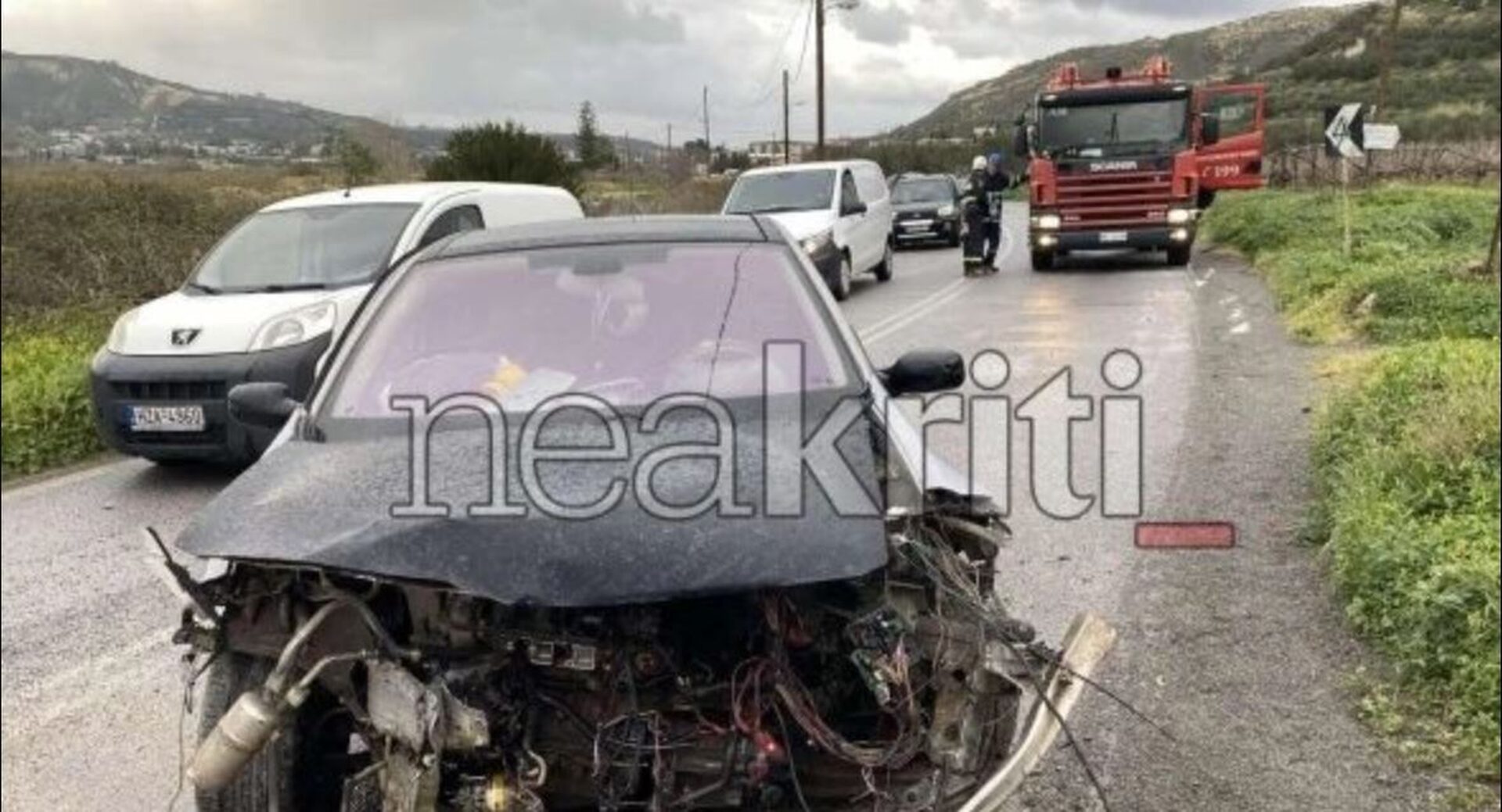Σφοδρή σύγκρουση δύο αυτοκινήτων στην Κρήτη -Στο νοσοκομείο με βαριά τραύματα μια γυναίκα (φωτο)