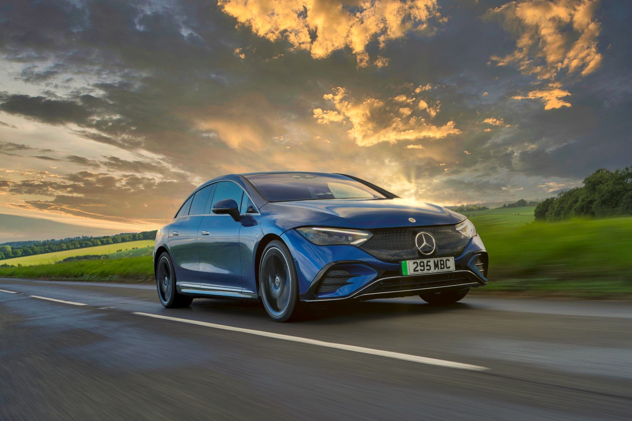 https://ellada.press/wp-content/uploads/2025/02/1739171278_282_Mercedes-EQ-Η-πολυτελής-εκδοχή-της-ηλεκτροκίνησης.jpeg