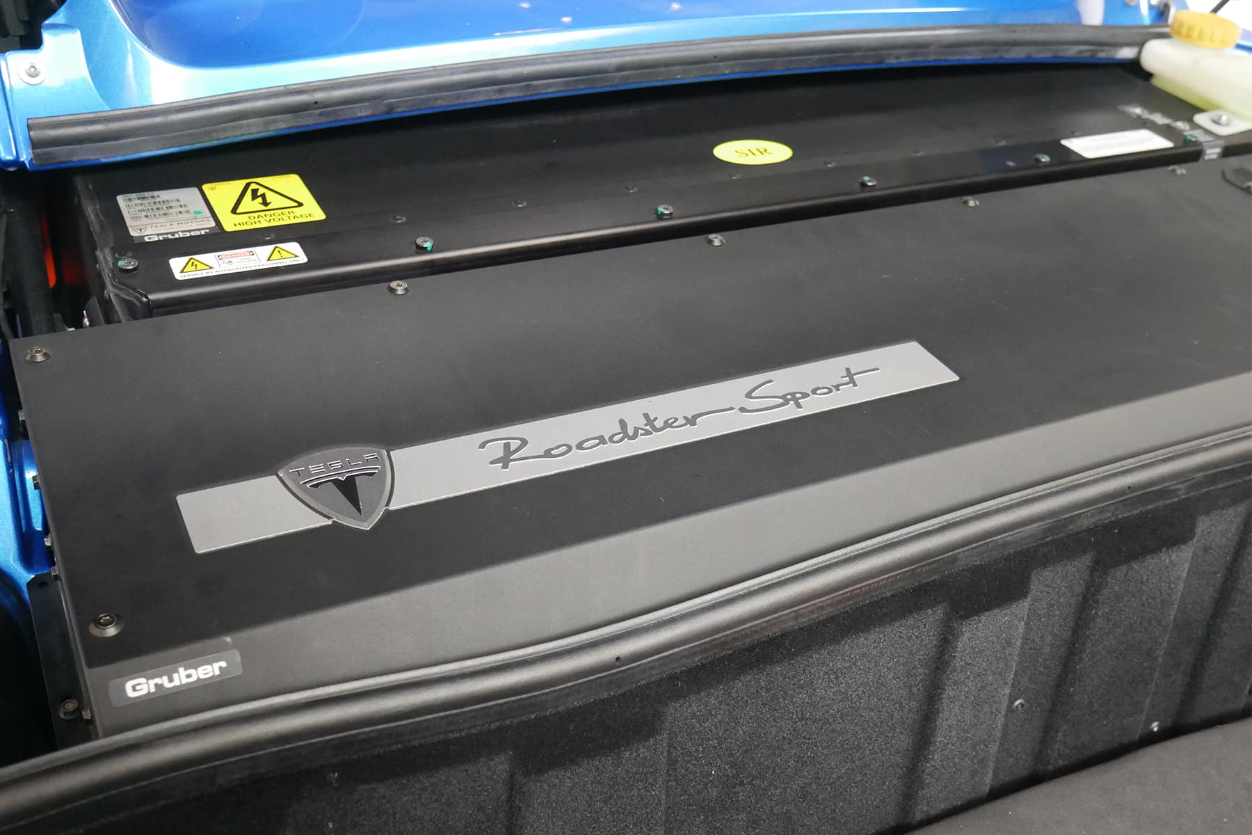 tesla-roadster-mpataria-gruber-ilektriko