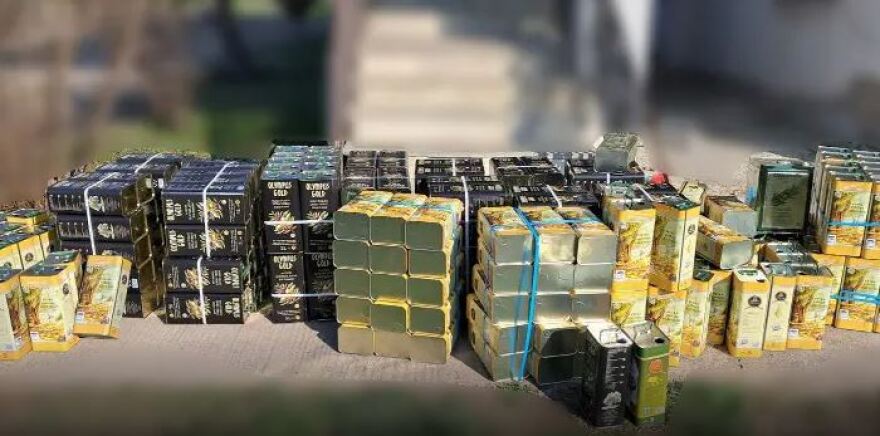 Ημαθία: Νόθευαν ηλιέλαιο και το πουλούσαν για παρθένο ελαιόλαδο