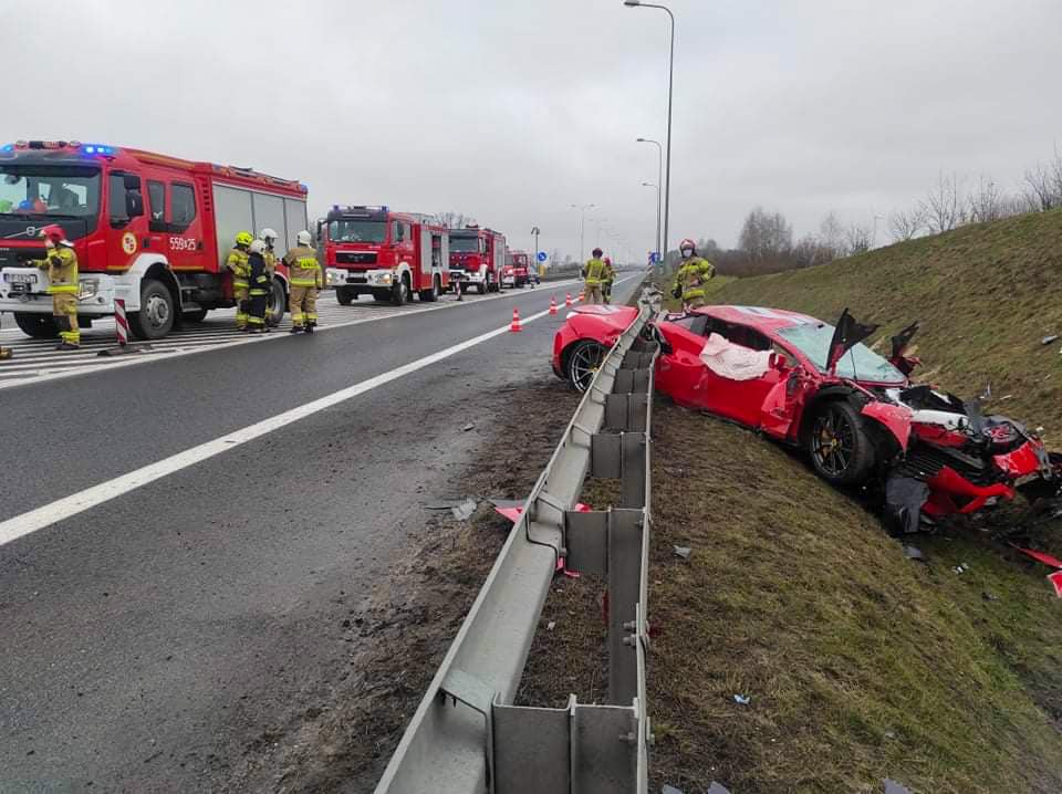 ferrari crash3