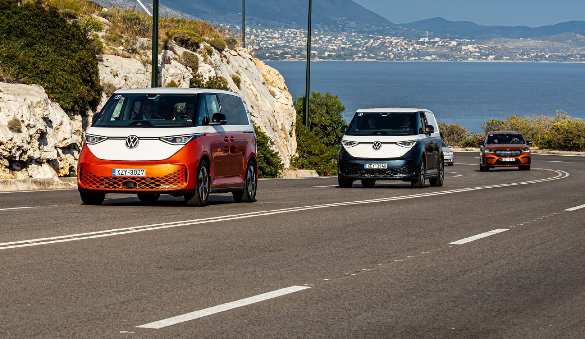 Kosmocar-Kosmomove-vw-volkswagen-id.buzz-skoda-enyaq-ilektriko-sounio-paraliaki