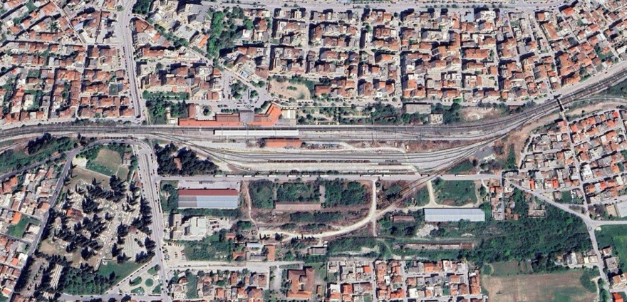 Τραγωδία στα Τέμπη: Δείτε τους 88 πίνακες,  γραφήματα και φωτογραφίες του πορίσματος 