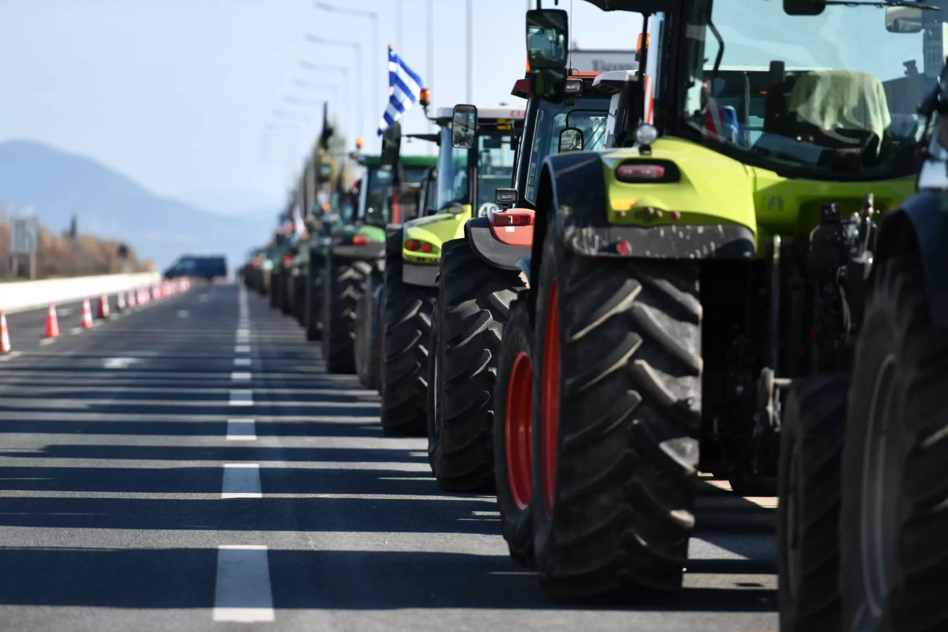 Αγρότες της Μαγνησίας θα αποκλείσουν συμβολικά την παλιά Εθνική Βόλου – Λάρισας