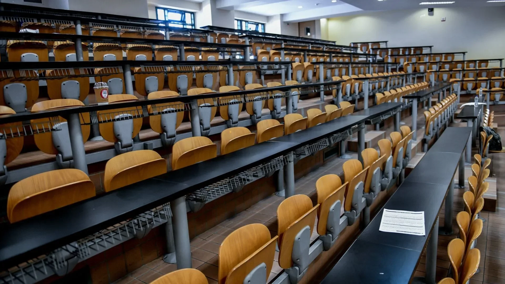 Αιώνιοι φοιτητές: Κίνδυνος διαγραφής