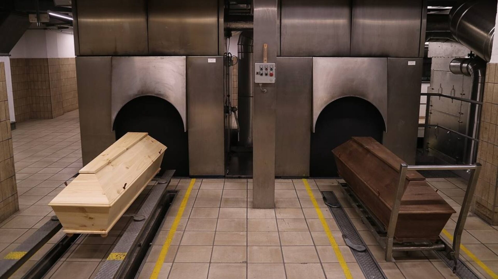 Ενοχλημένος με την Εκκλησία ο Πρόεδρος Αποτεφρωτήριου: «Μακάβρια πράξη η εκταφή των νεκρών»