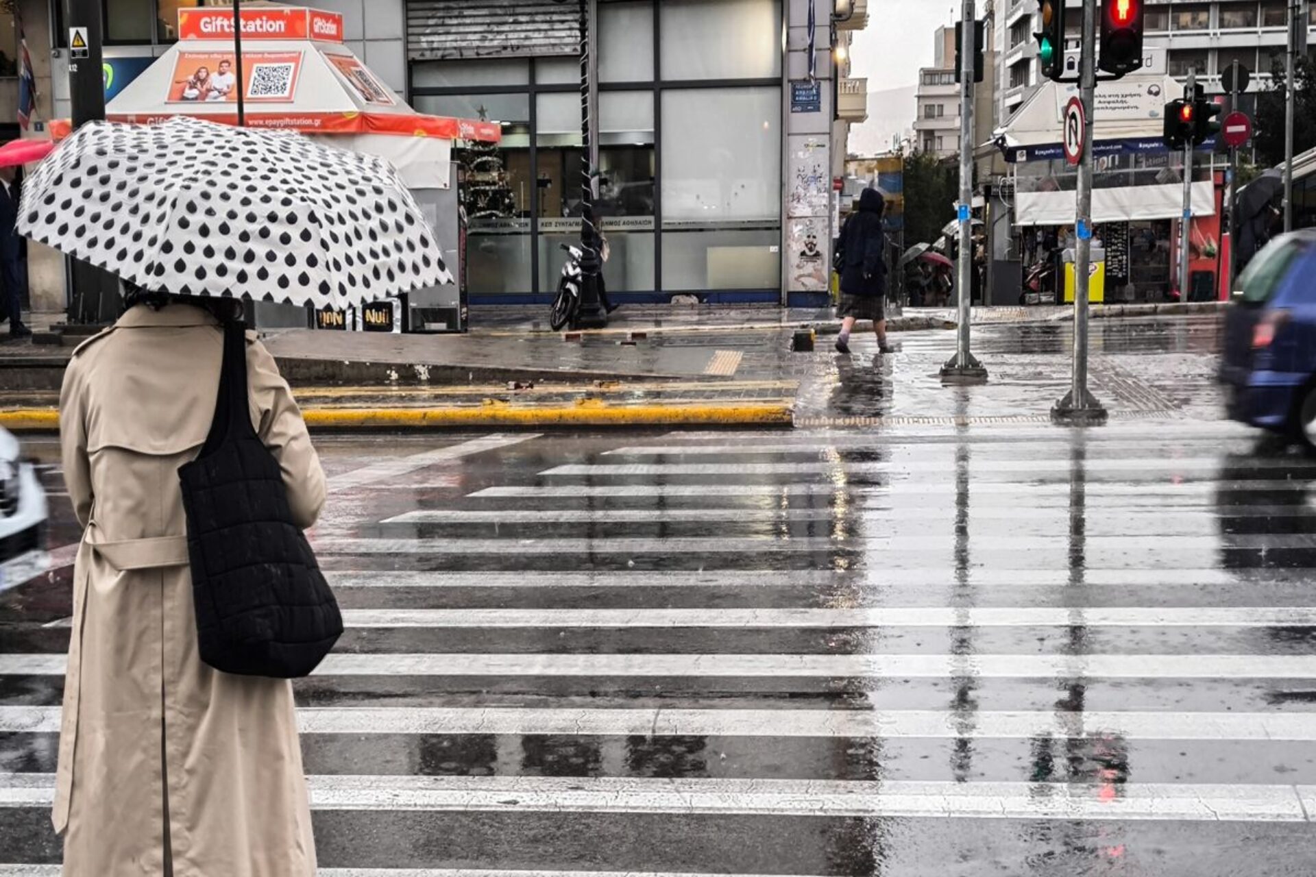 Καιρός: Βροχές και χαμηλές θερμοκρασίες σε όλη τη χώρα μέχρι και τη Δευτέρα