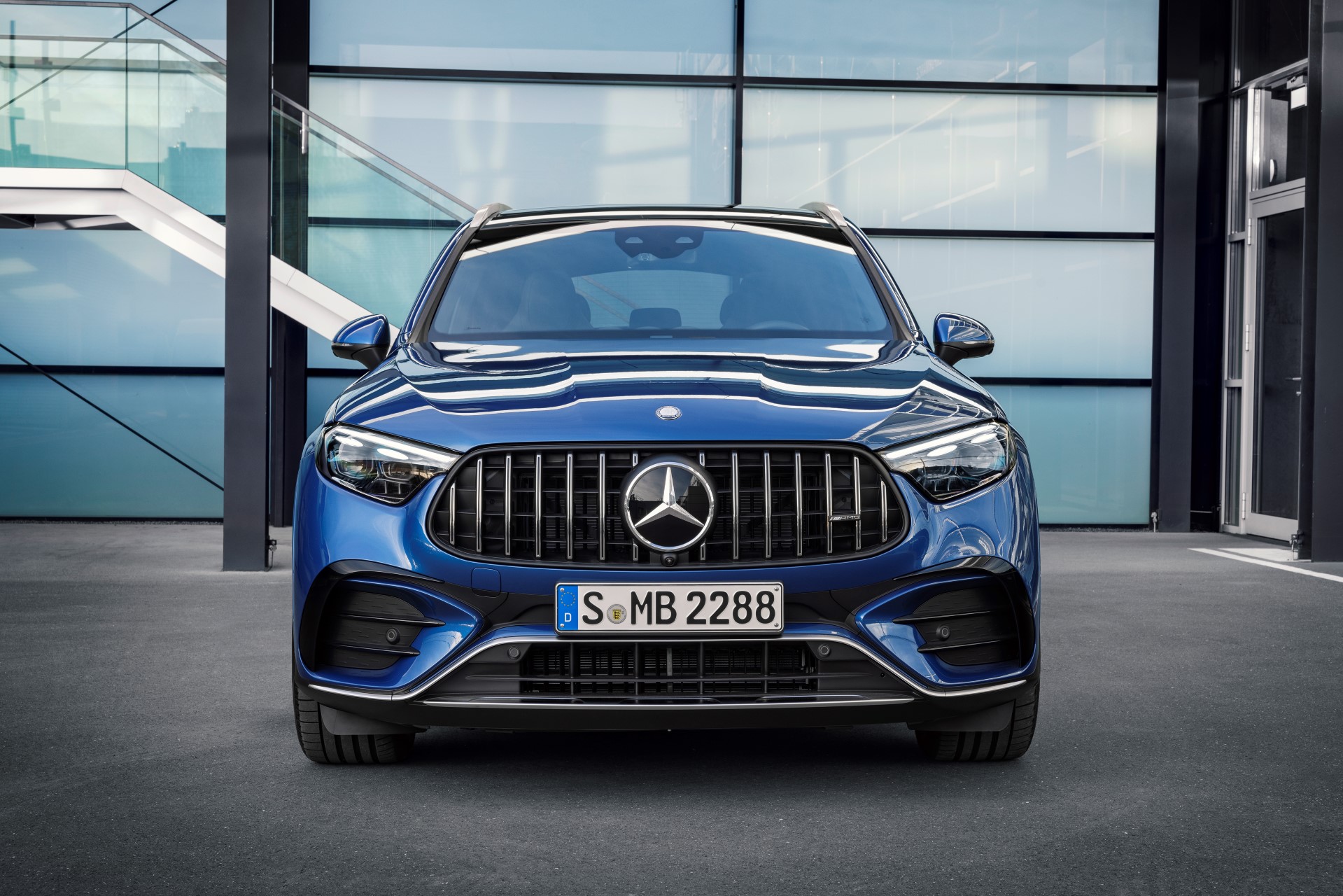 https://ellada.press/wp-content/uploads/2025/02/Νέες-Mercedes-AMG-GLC-43-και-63-Ένα-plug-in-hybrid.jpeg