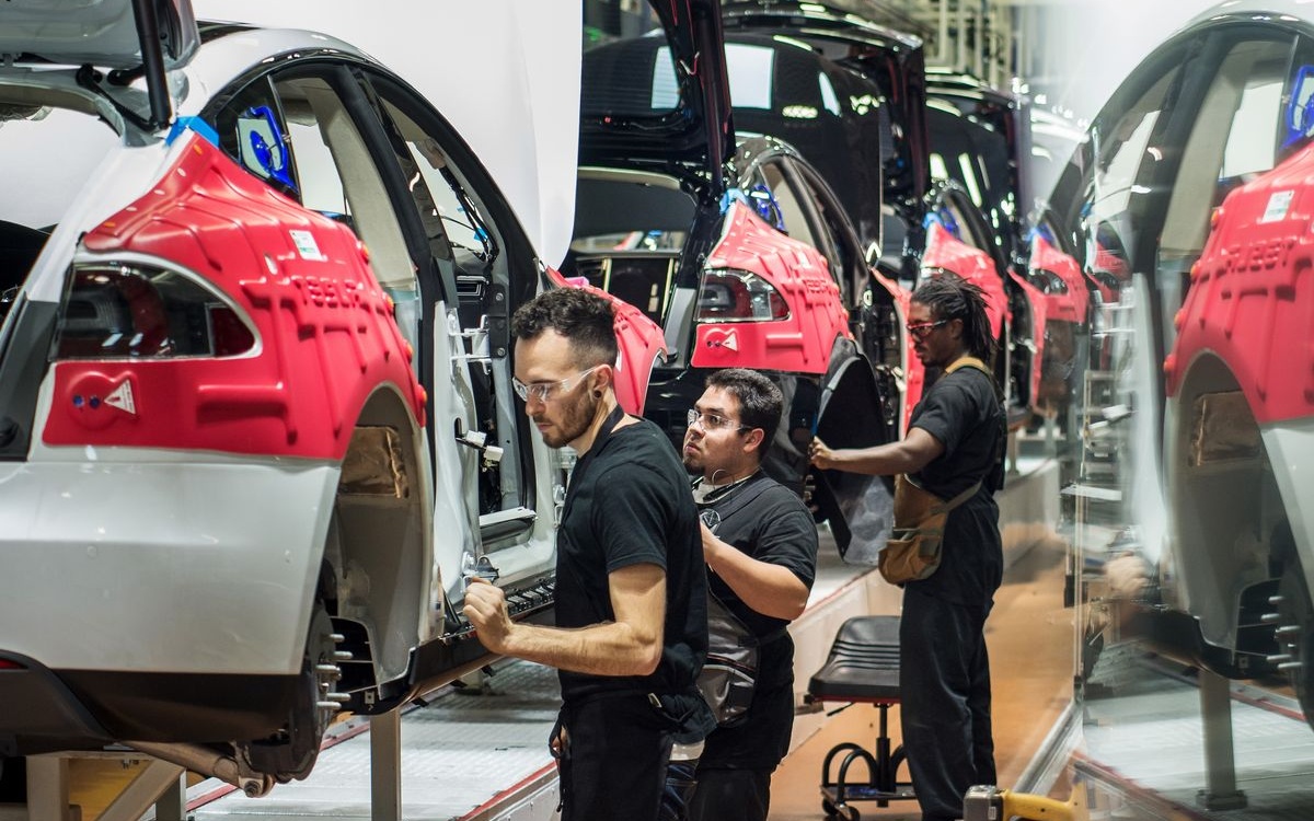 tesla employees1