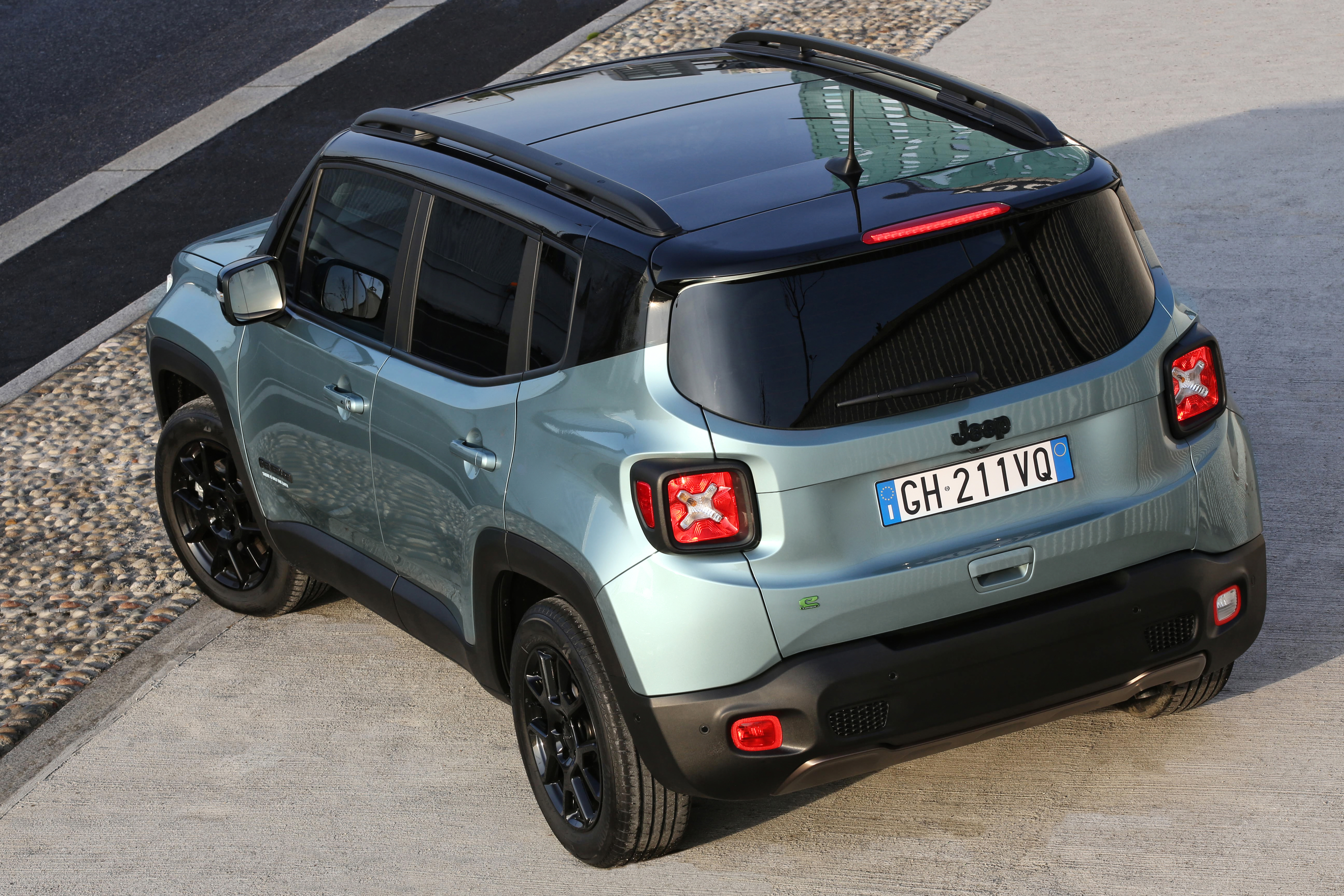 jeep-renegade-e-hybrid-ehybrid-2
