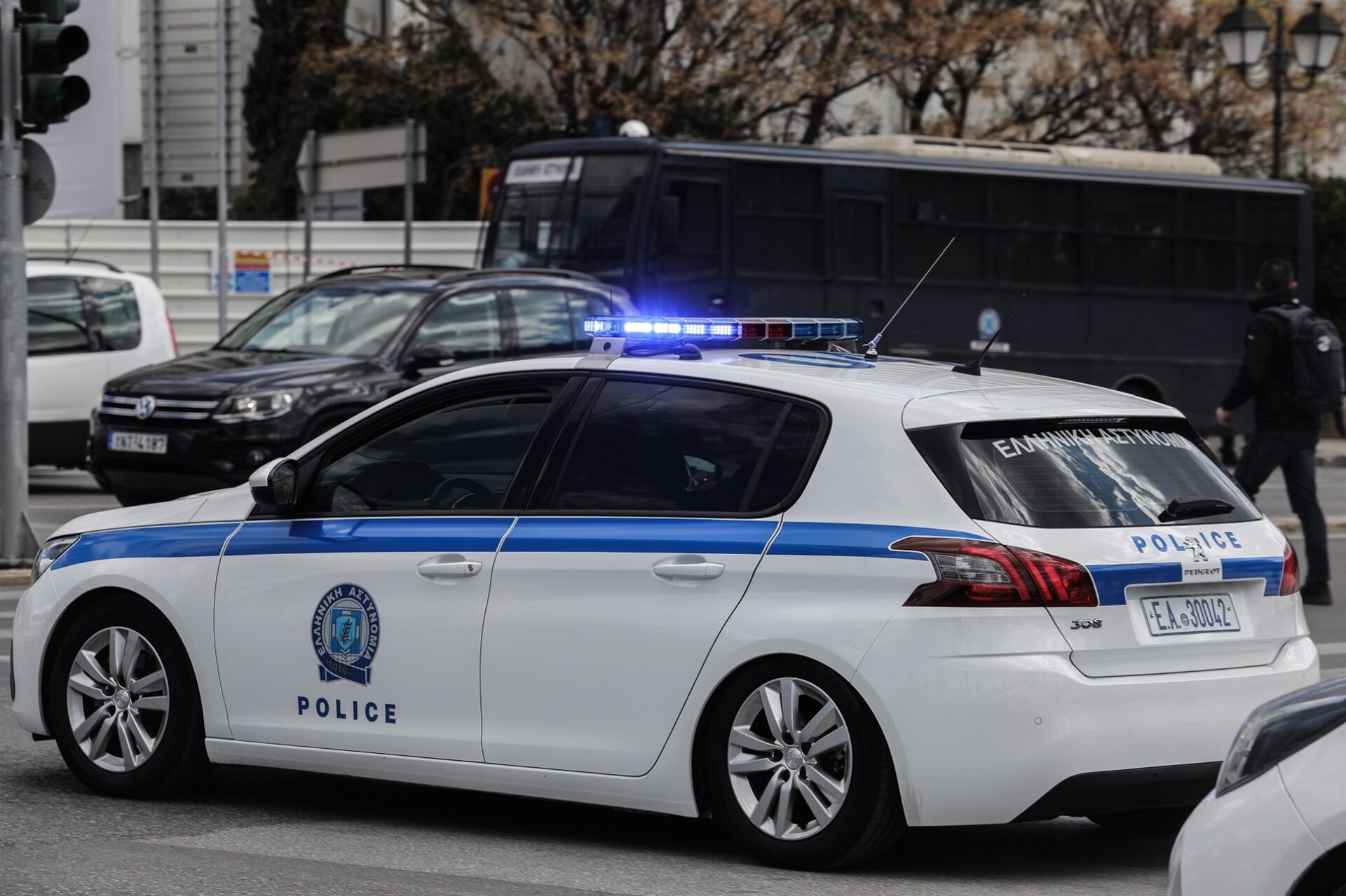 Πειραιάς: Σύλληψη αστυνομικού για κακοποίηση ανηλίκου