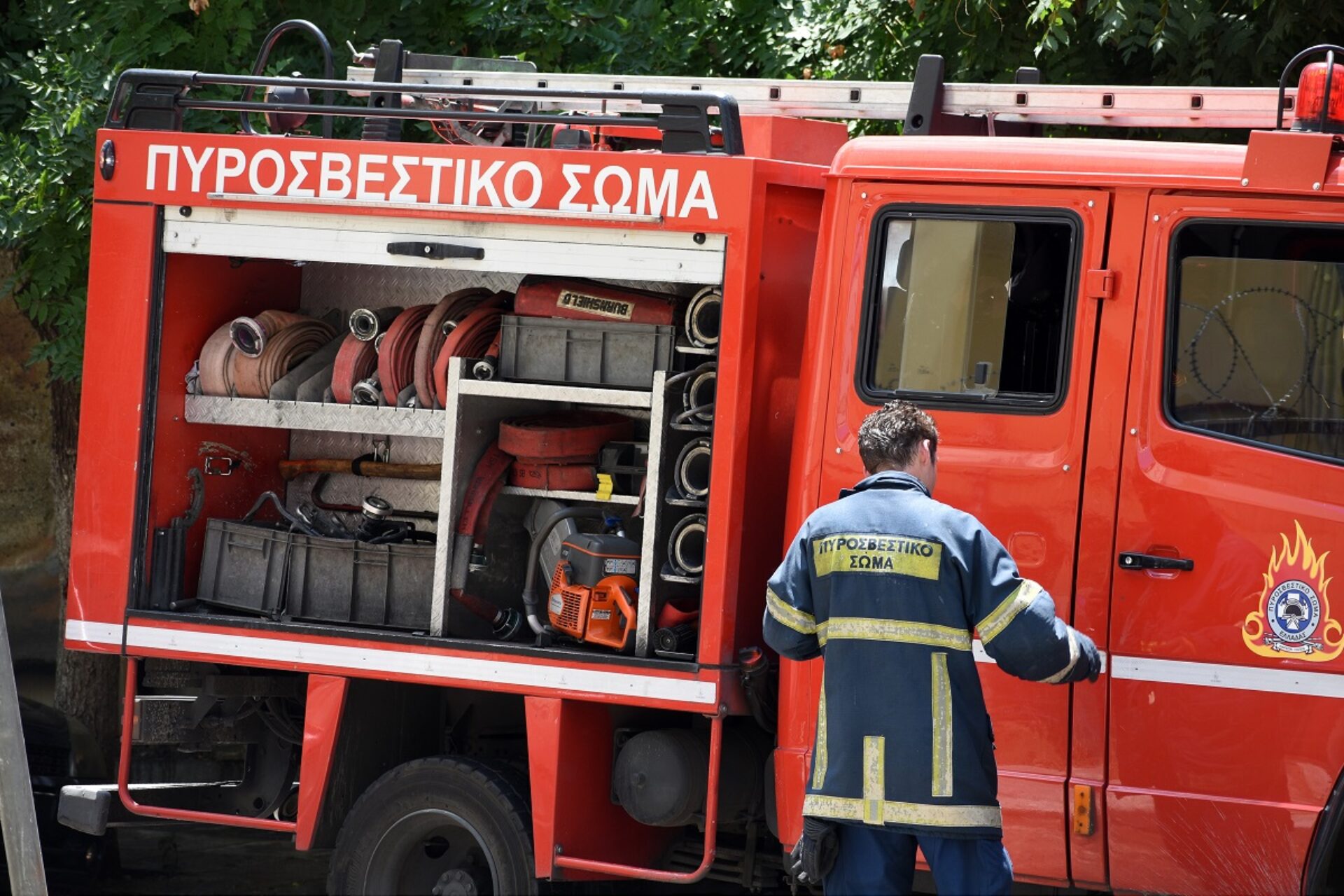 Φωτιά σε σπίτι στη Ναύπακτο: Ηλικιωμένη απεγκλωβίστηκε με τη βοήθεια των πυροσβέστων