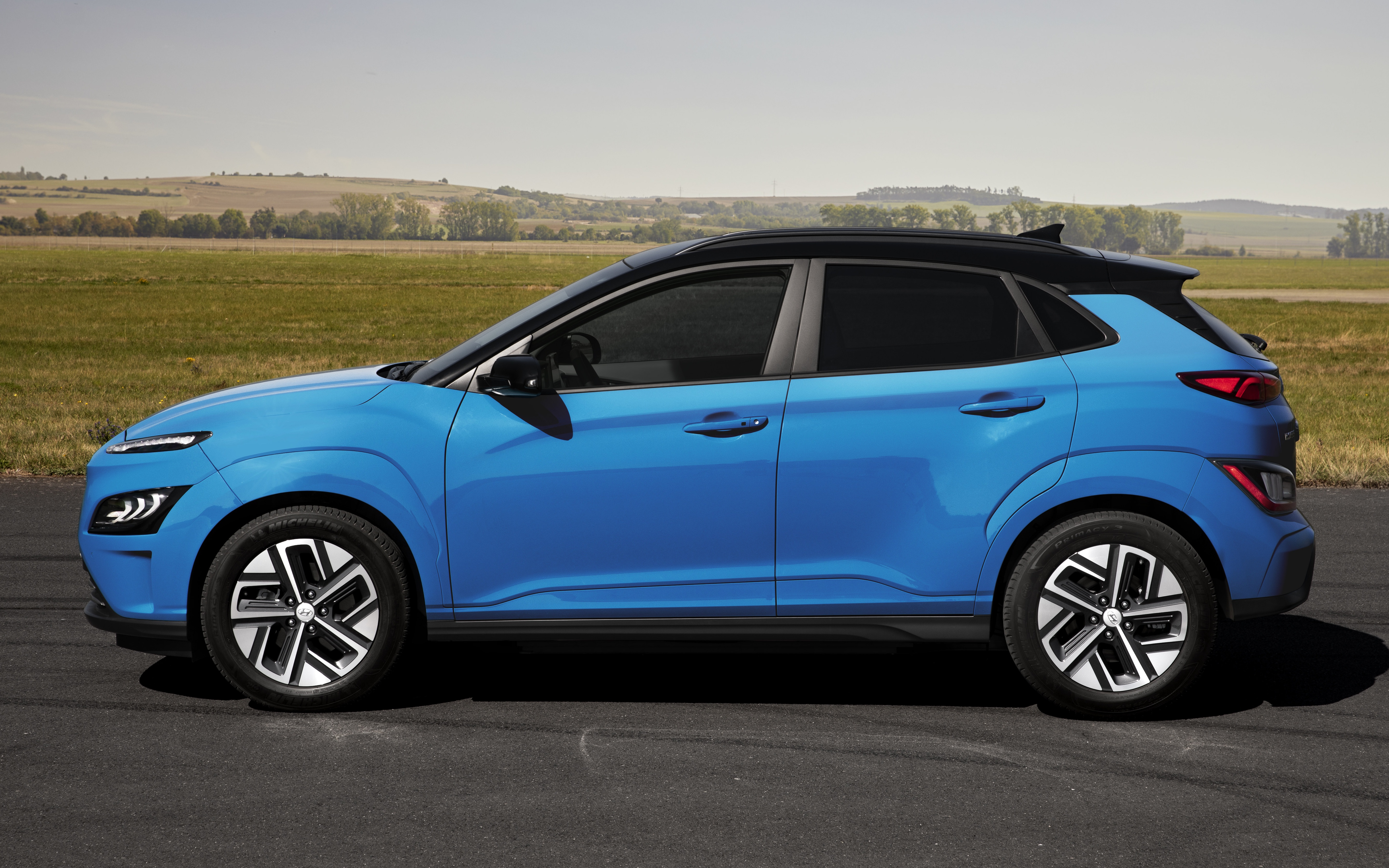 hyundai-kona ev-6