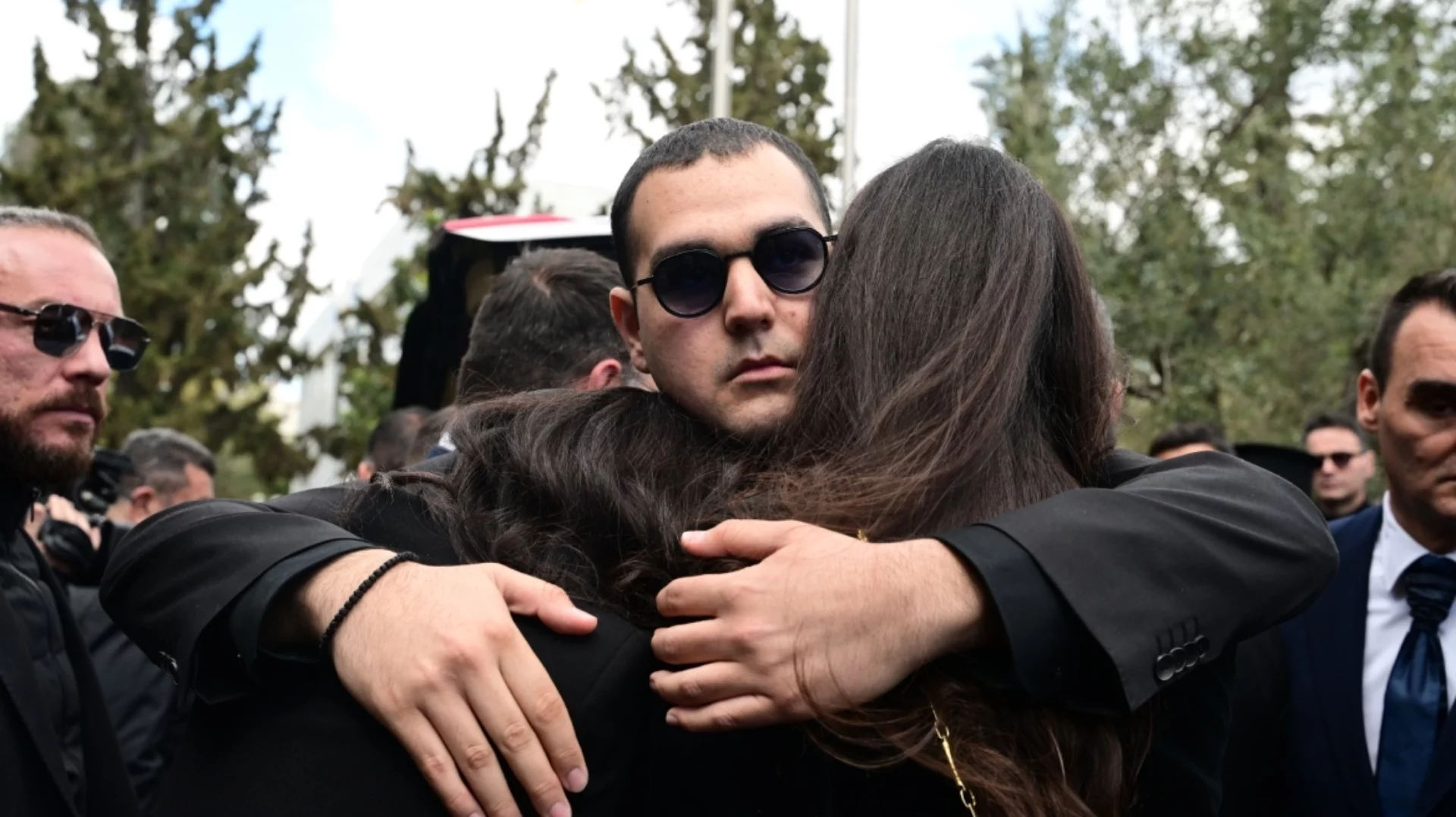 Α.Κούγιας: Το αντίο του γιου του μετά την κηδεία – «Σήμερα ήταν η πιο δύσκολη μέρα – Θα τιμάω το όνομά μας»