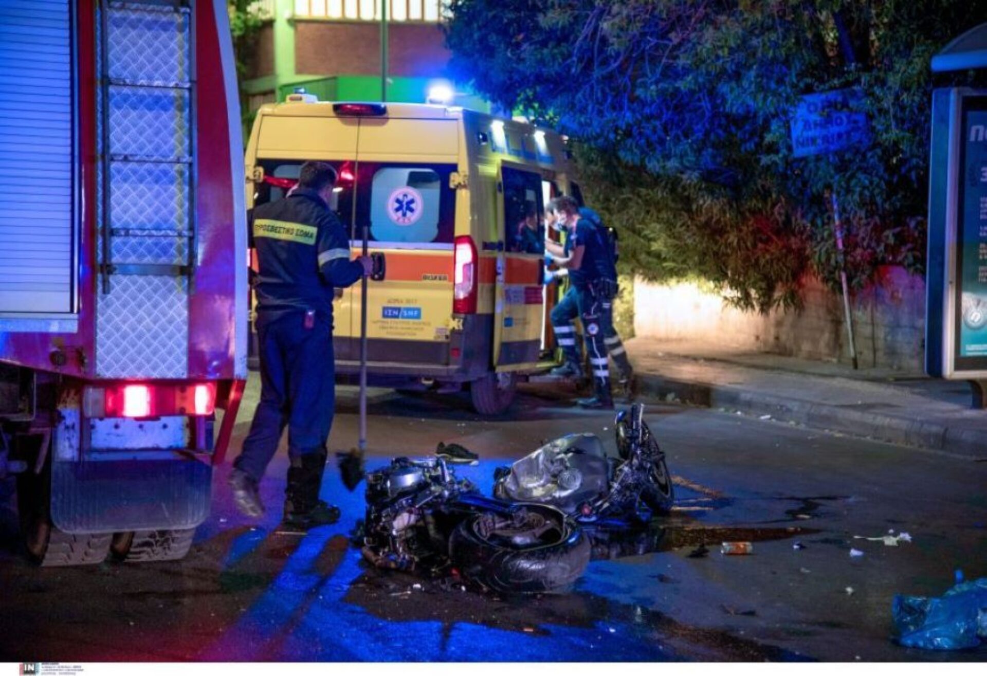 Δύο νεκροί και τρεις τραυματίες σε δύο τροχαία δυστυχήματα σε Περιστέρι και Πειραιά (φωτό)