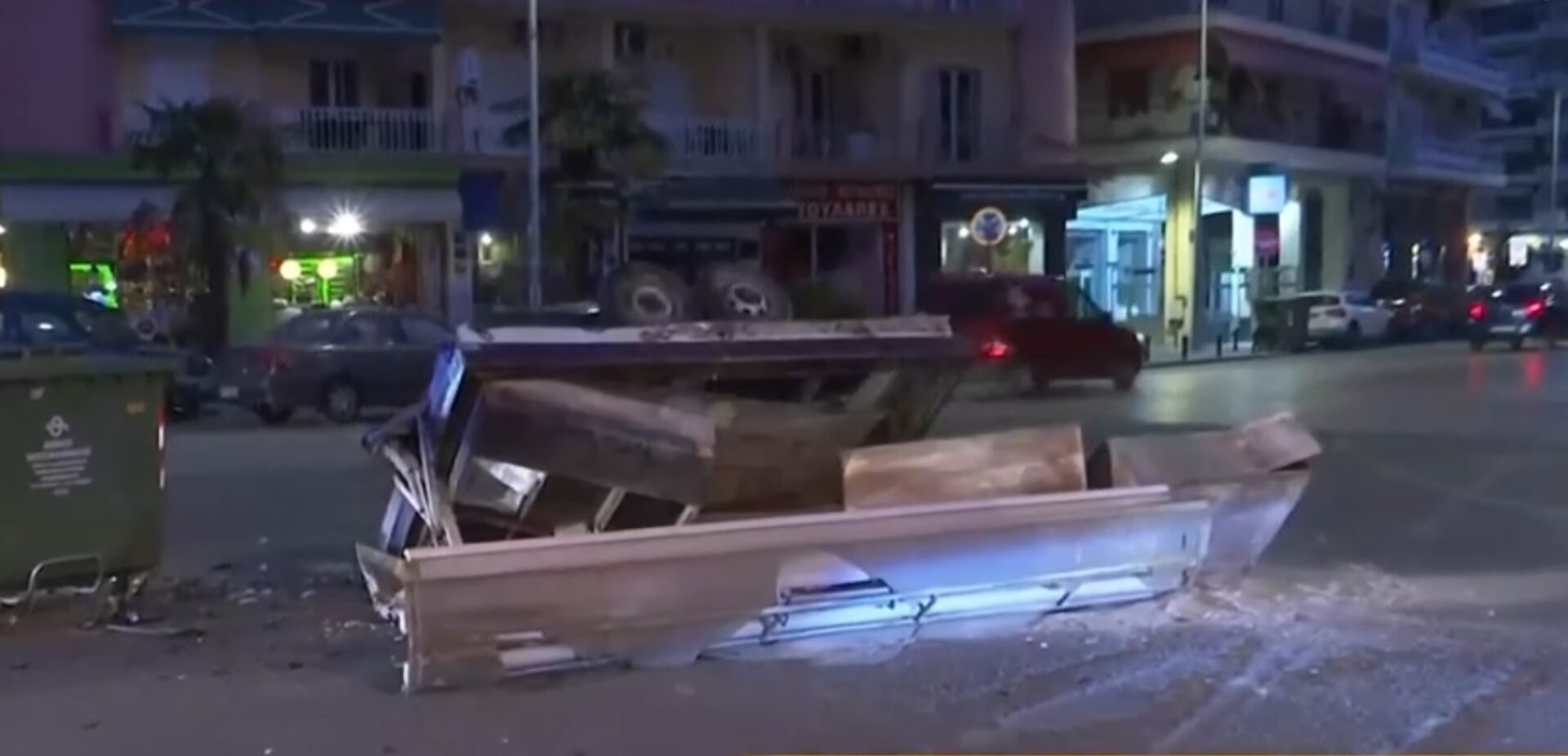 Σφοδρό τροχαίο στη Θεσσαλονίκη: Αλλοδαπές υπό την επήρεια αλκοόλ πέρασαν με κόκκινο και συγκρούστηκαν με αγροτικό