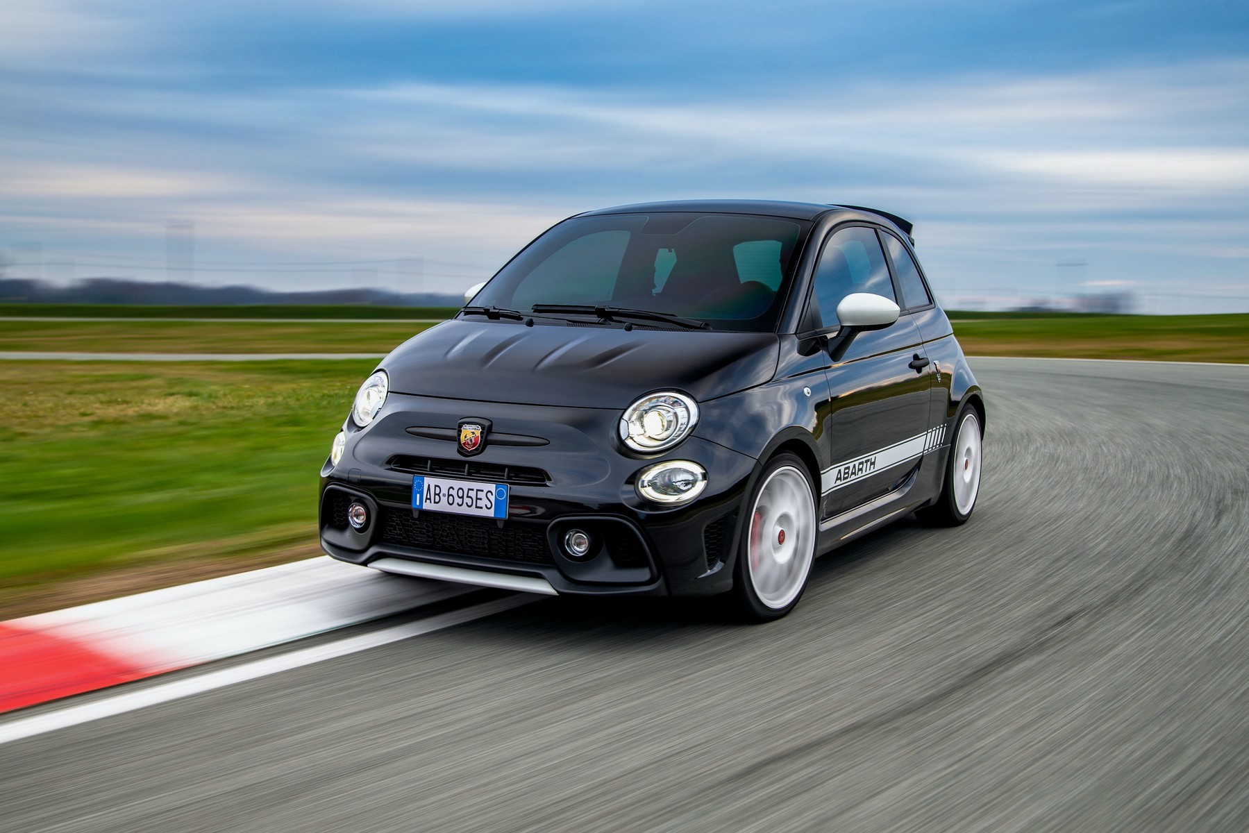 abarth 695 1