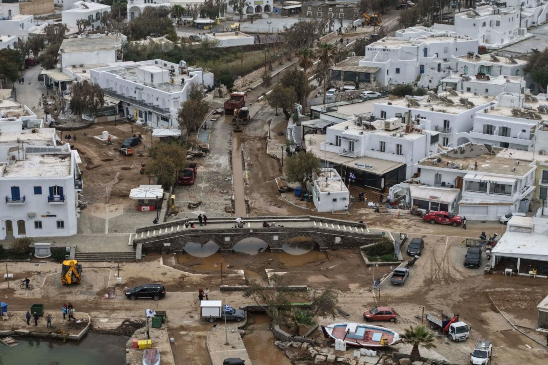 Καιρός: Θυελλώδεις άνεμοι σάρωσαν τη Ρόδο – Σημαντικές βροχοπτώσεις στα Χανιά