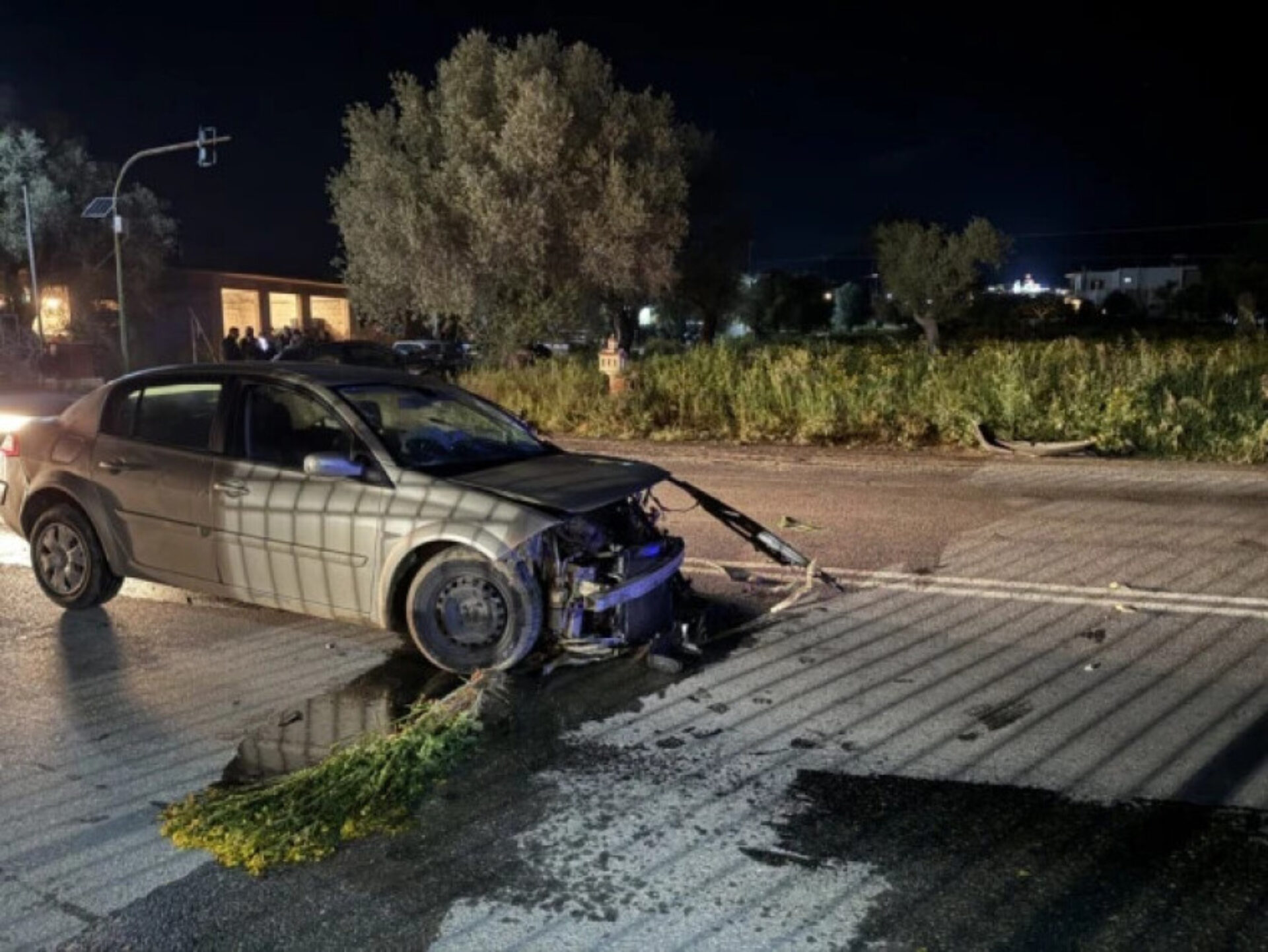 Τροχαίο ατύχημα στο Ηράκλειο: Τραυματίστηκαν μητέρα και τα δύο ανήλικα παιδιά της (φωτο)
