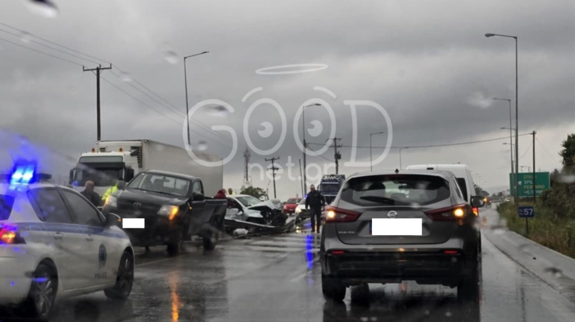 Σοβαρό τροχαίο στο Ρέθυμνο – Συγκρούστηκαν τρία αυτοκίνητα στον ΒΟΑΚ (φωτο)