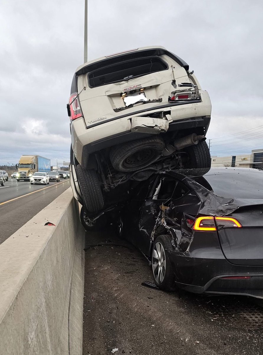 atixima-orofi-tesla-model-y-modely-gmc-yukon