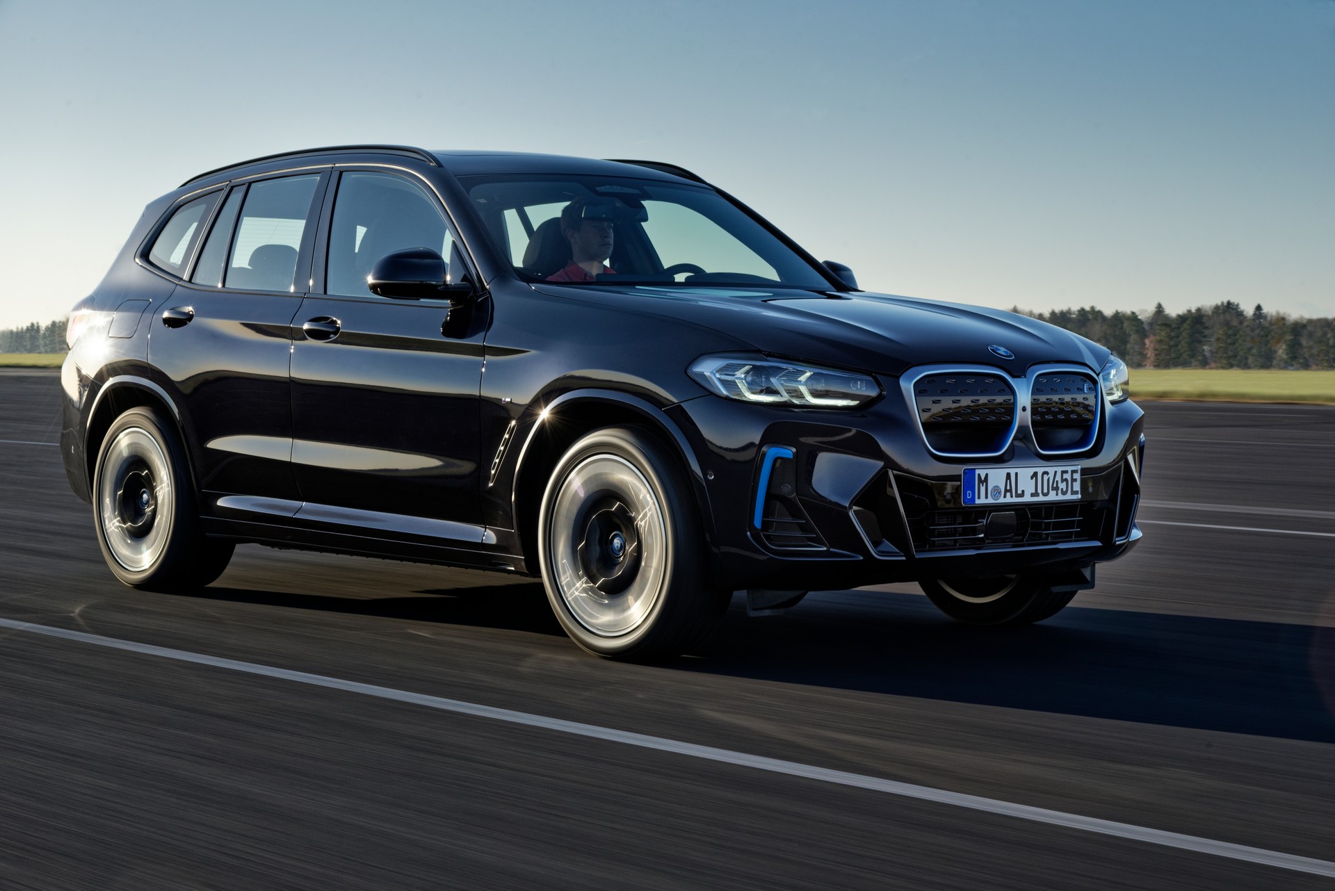 https://ellada.press/wp-content/uploads/2025/04/1745968490_22_Το-SUV-της-BMW-που-ξεπούλησε-Η-εταιρεία-σταμάτησε.jpg