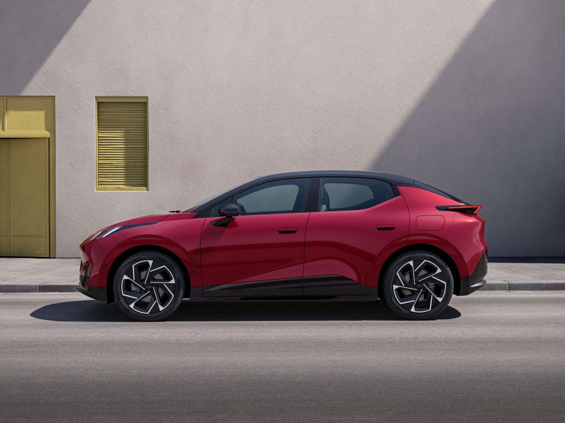 2-lynk-&-co-02