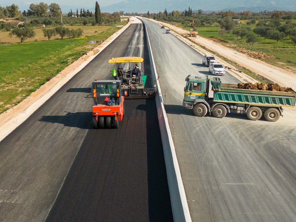 https://ellada.press/wp-content/uploads/2025/04/Ελλάδα-Ο-νέος-κλειστός-δρόμος-που-περιμένουν-όλοι-το-2025.jpg