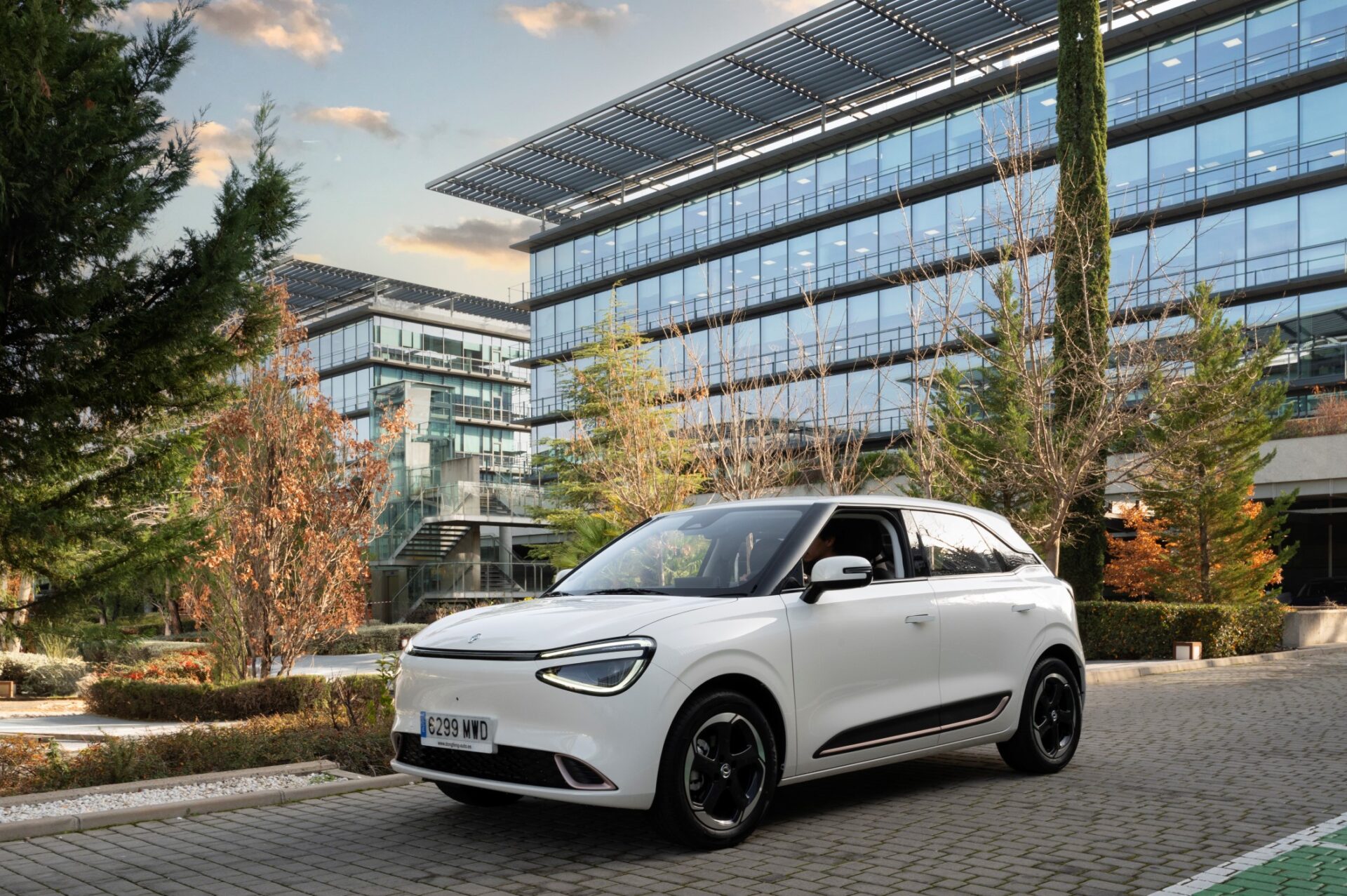 https://ellada.press/wp-content/uploads/2025/04/Η-νέα-μάρκα-Donfeng-ήρθε-στην-Ελλάδα-–-Έφερε-αυτοκίνητο.jpeg