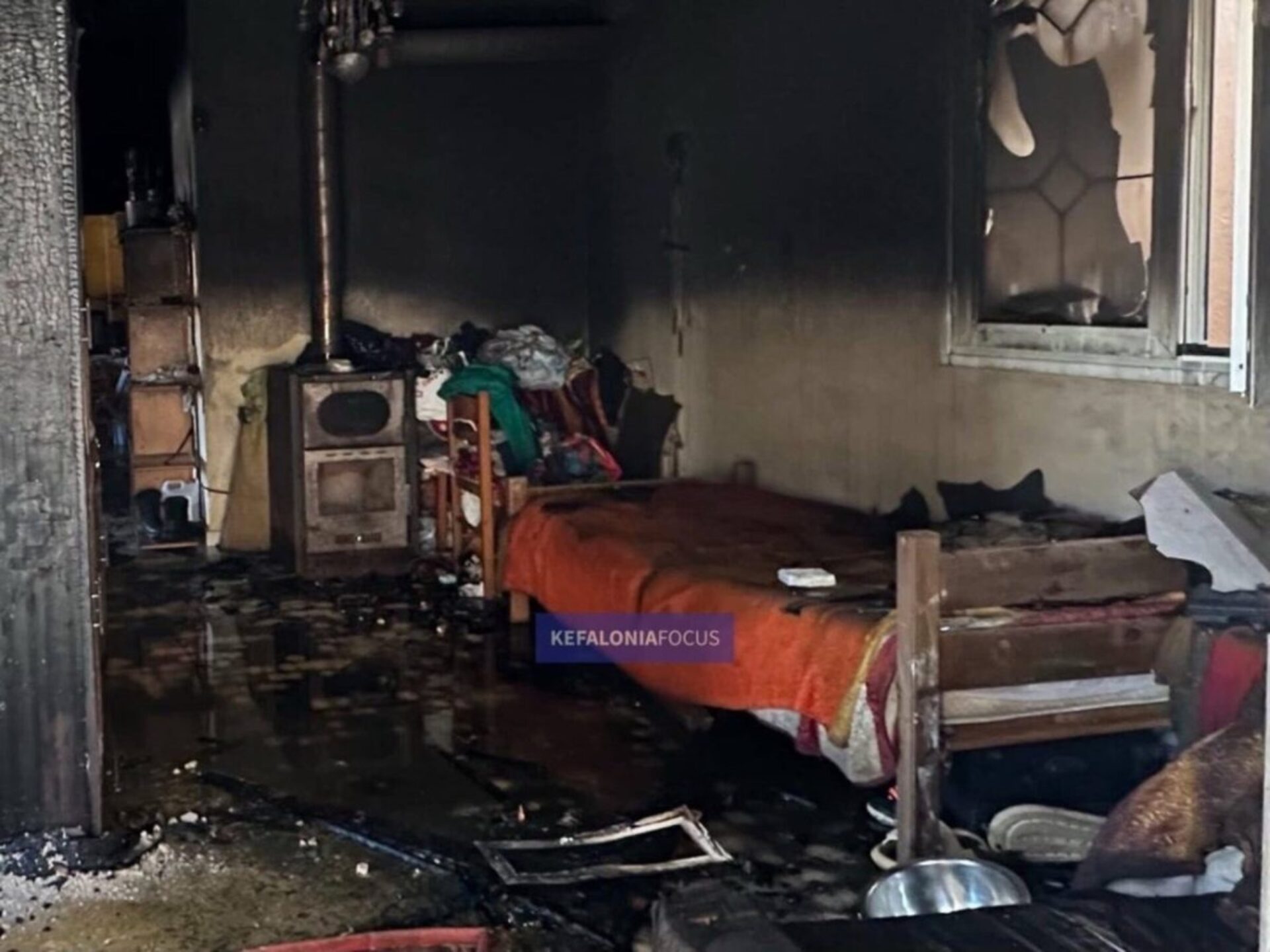 Κεφαλονιά: Μάχη για τη ζωή του στη ΜΕΘ δίνει το 3χρονο αγόρι μετά τη φωτιά – «Βγάζαμε στάχτες από το στόμα του»