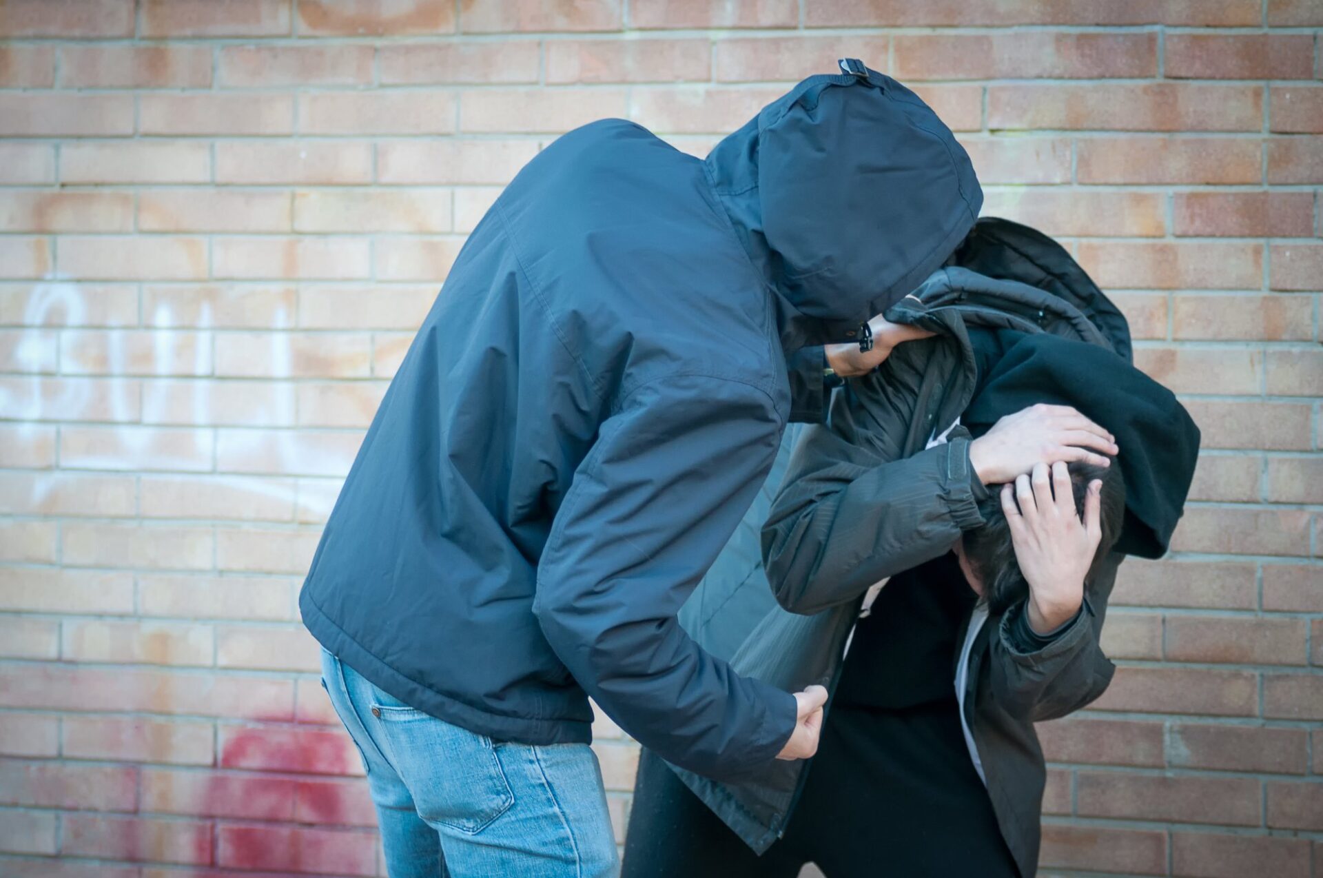 Πάτρα: ΕΔΕ για τον σοβαρό τραυματισμό του 13χρονου – «Τον άφησαν να πέσει με το κεφάλι» λέει ο πατέρας του
