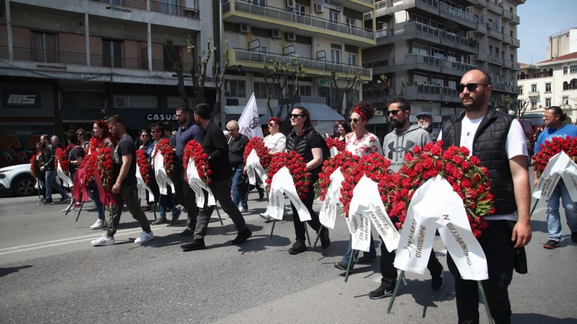 Πρωτομαγιά 2025: Ποιοι κατεβάζουν ρολά – Πού θα γίνουν συγκεντρώσεις