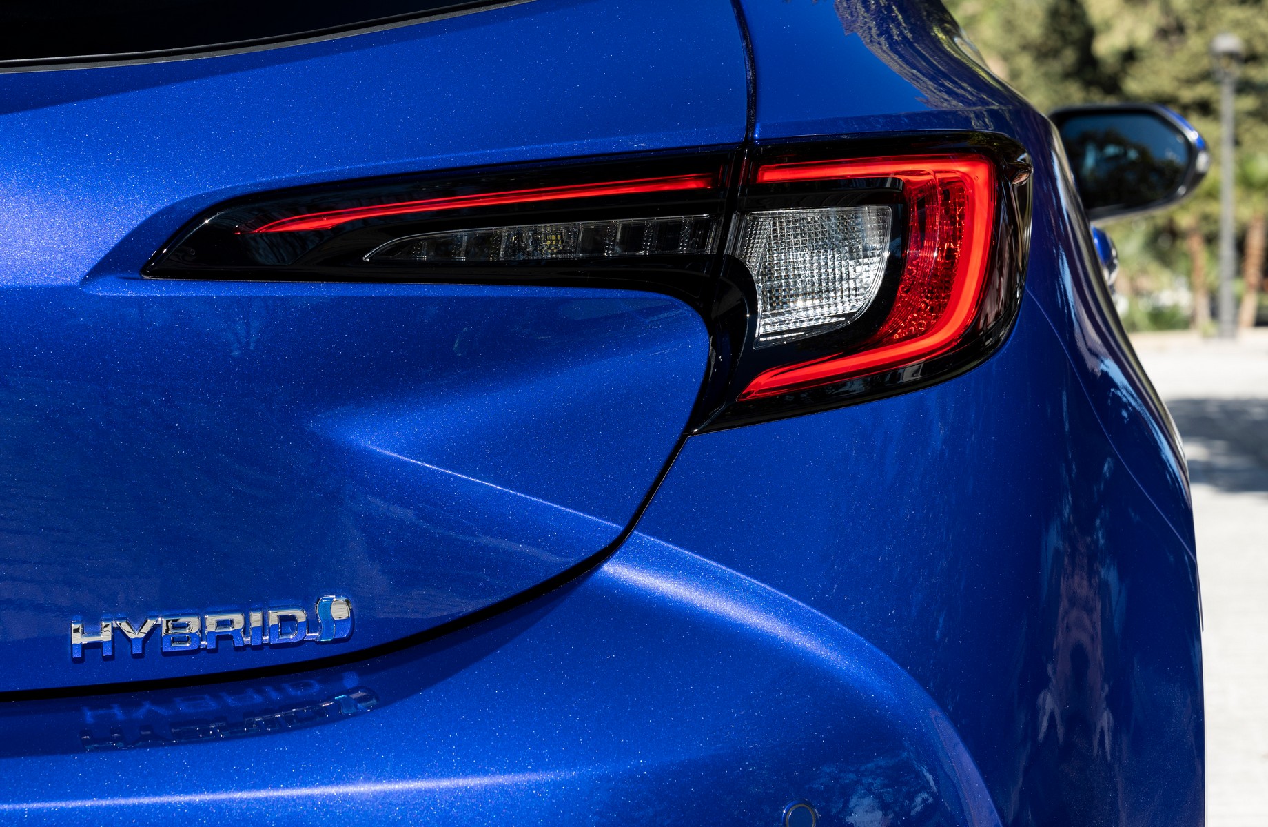 https://ellada.press/wp-content/uploads/2025/04/Σπάει-τα-κοντέρ-η-Toyota-H-νέα-υβριδική-Corolla.jpg