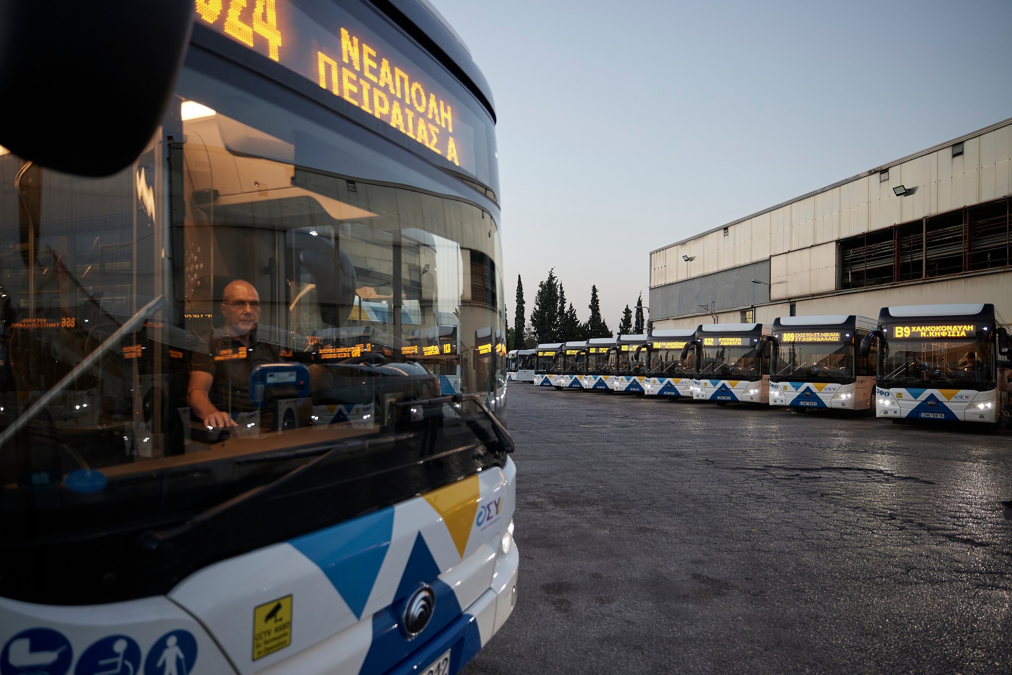 https://ellada.press/wp-content/uploads/2025/05/Αθήνα-Ηλεκτρικά-λεωφορεία-Έχουν-σύστημα-για-να-μην-πέφτουν.jpg