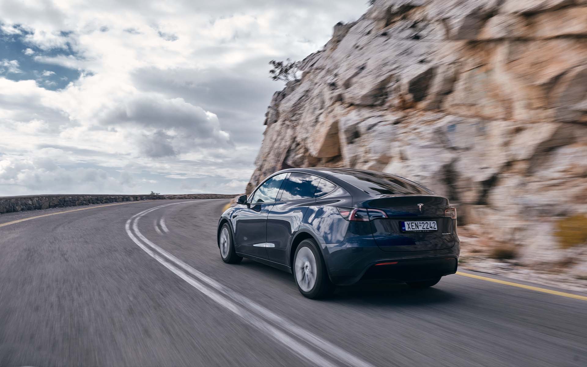https://ellada.press/wp-content/uploads/2025/05/1748655119_451_Tesla-Model-Y-Τα-5-μοναδικά-στοιχεία-του-κορυφαίου-σε.jpg