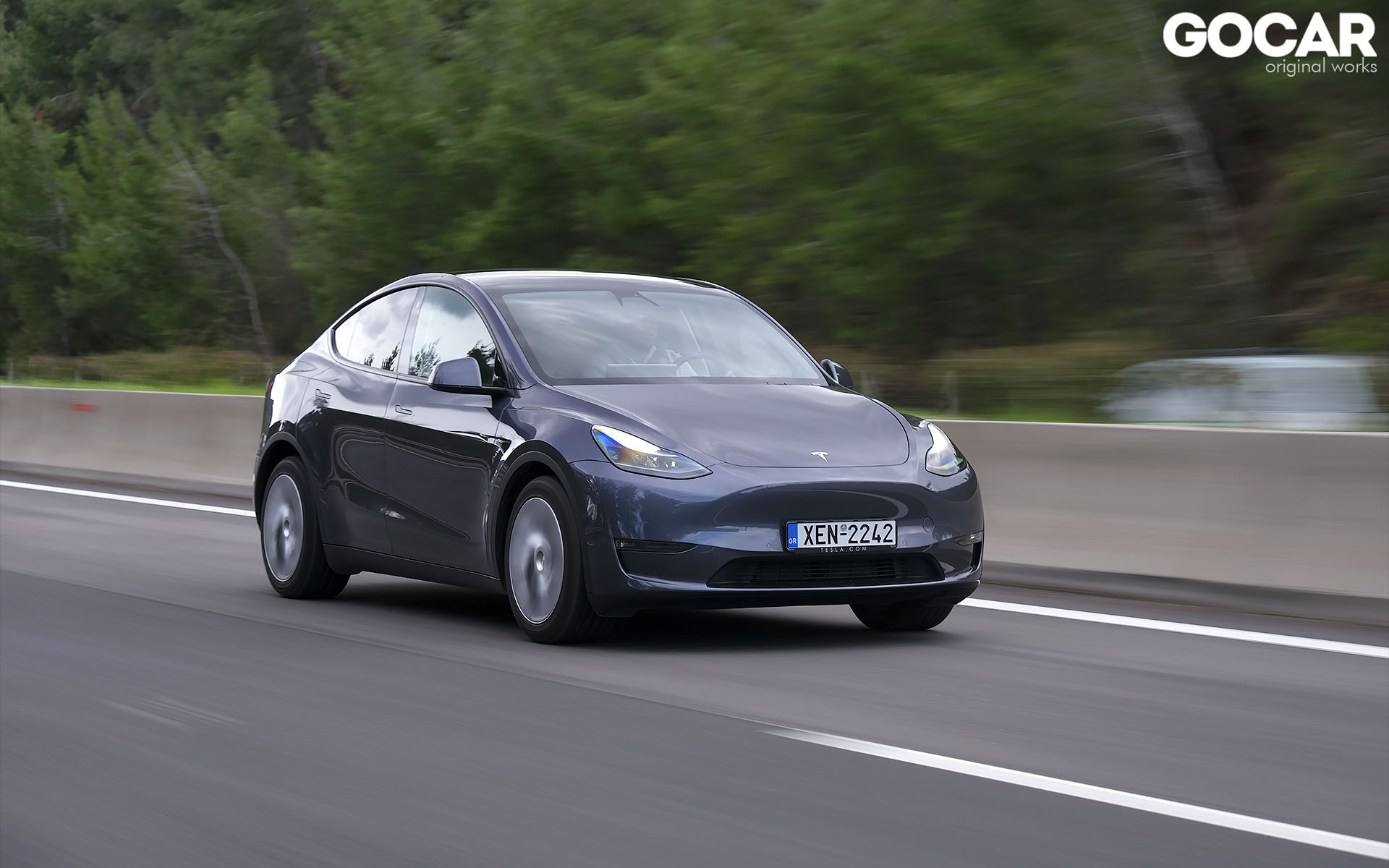 https://ellada.press/wp-content/uploads/2025/05/Tesla-Model-Y-Τα-5-μοναδικά-στοιχεία-του-κορυφαίου-σε.jpg