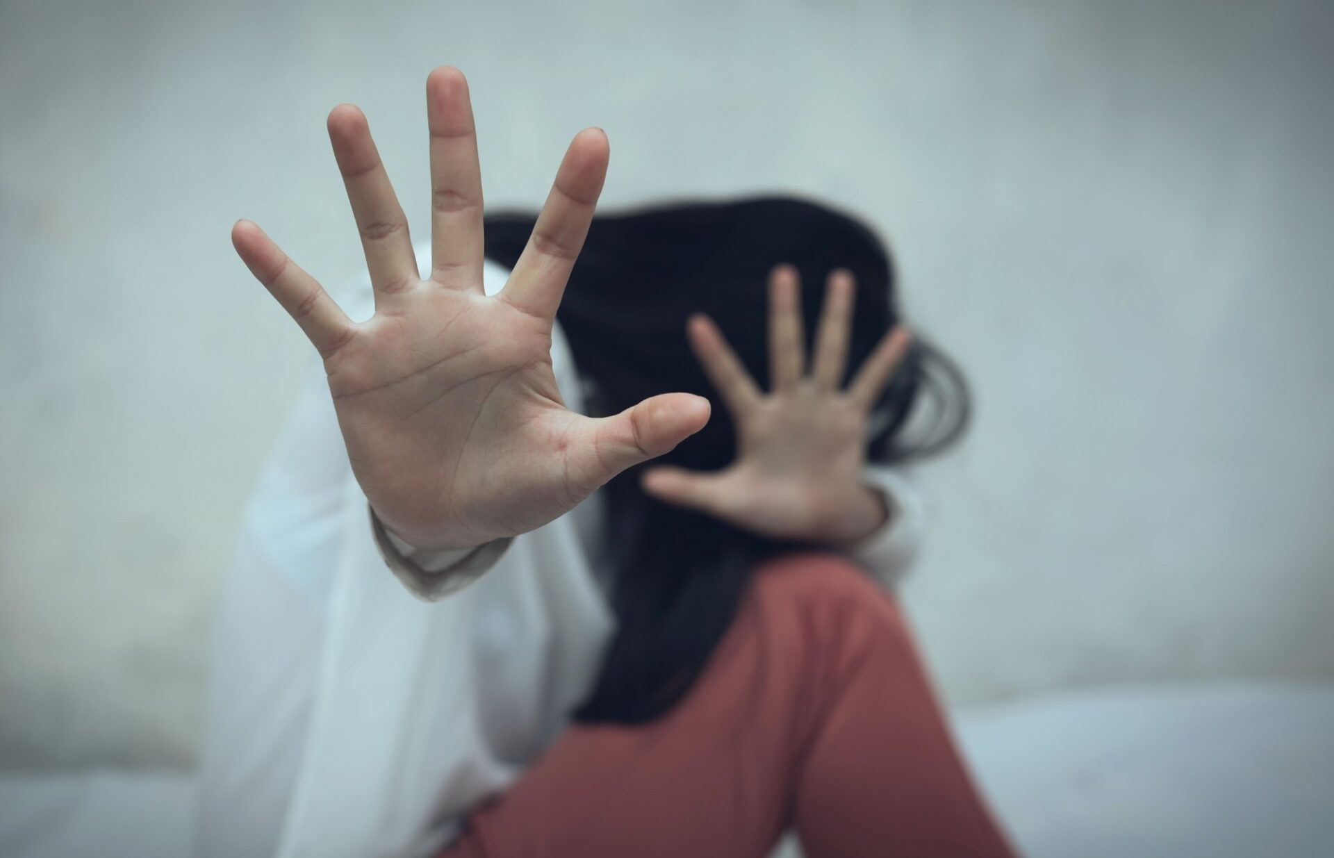 Ρέθυμνο: Συνελήφθη 22χρονος που ξυλοκόπησε την 27χρονη σύντροφό του και αυτοτραυματίστηκε