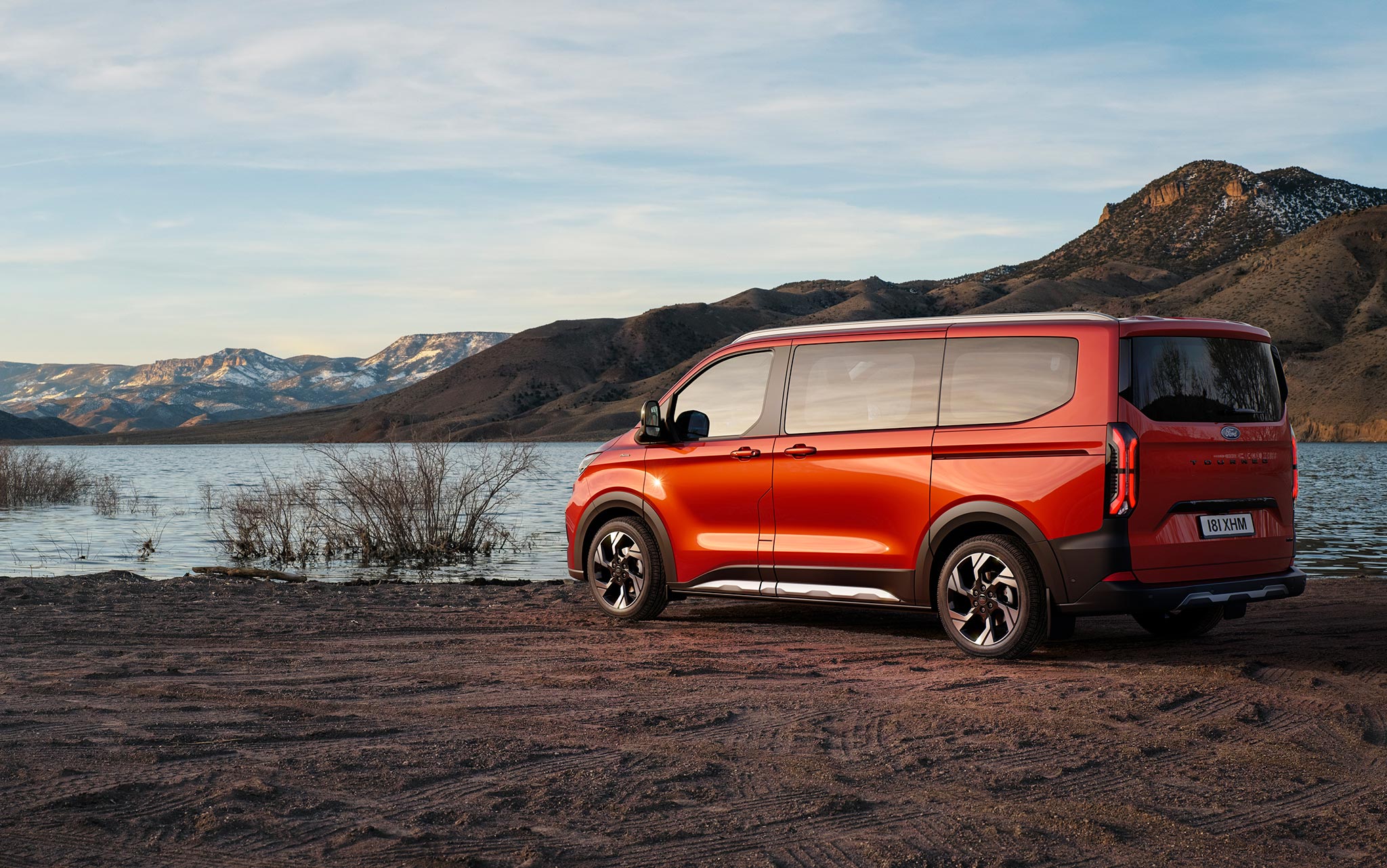 https://ellada.press/wp-content/uploads/2025/06/1748803126_981_Τα-νέα-Ford-Transit-Custom-και-Tourneo-Custom-στην-Ελλάδα.jpg