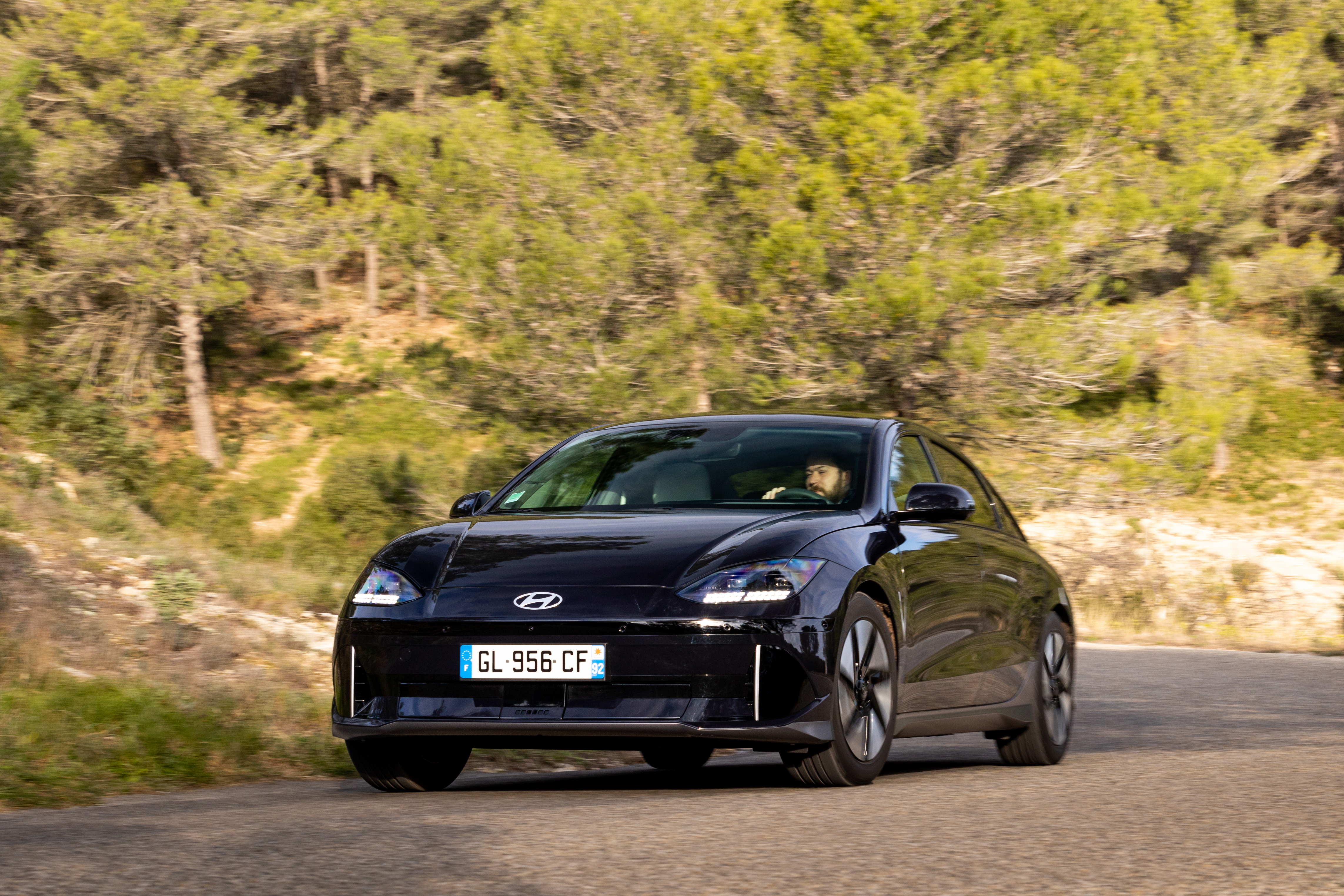 hyundai-ioniq-6-adv-8
