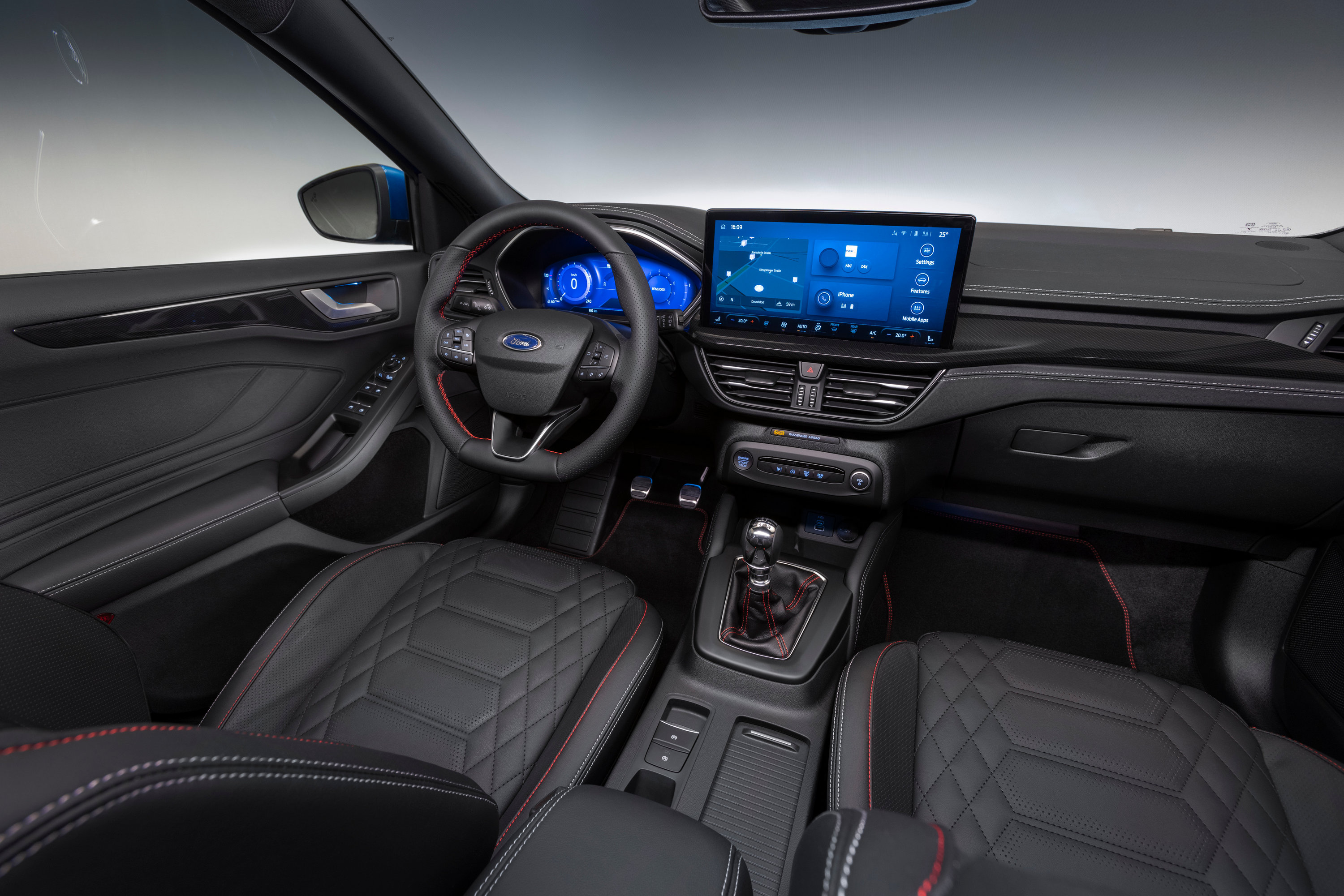 ford-focus-interior-esoteriko