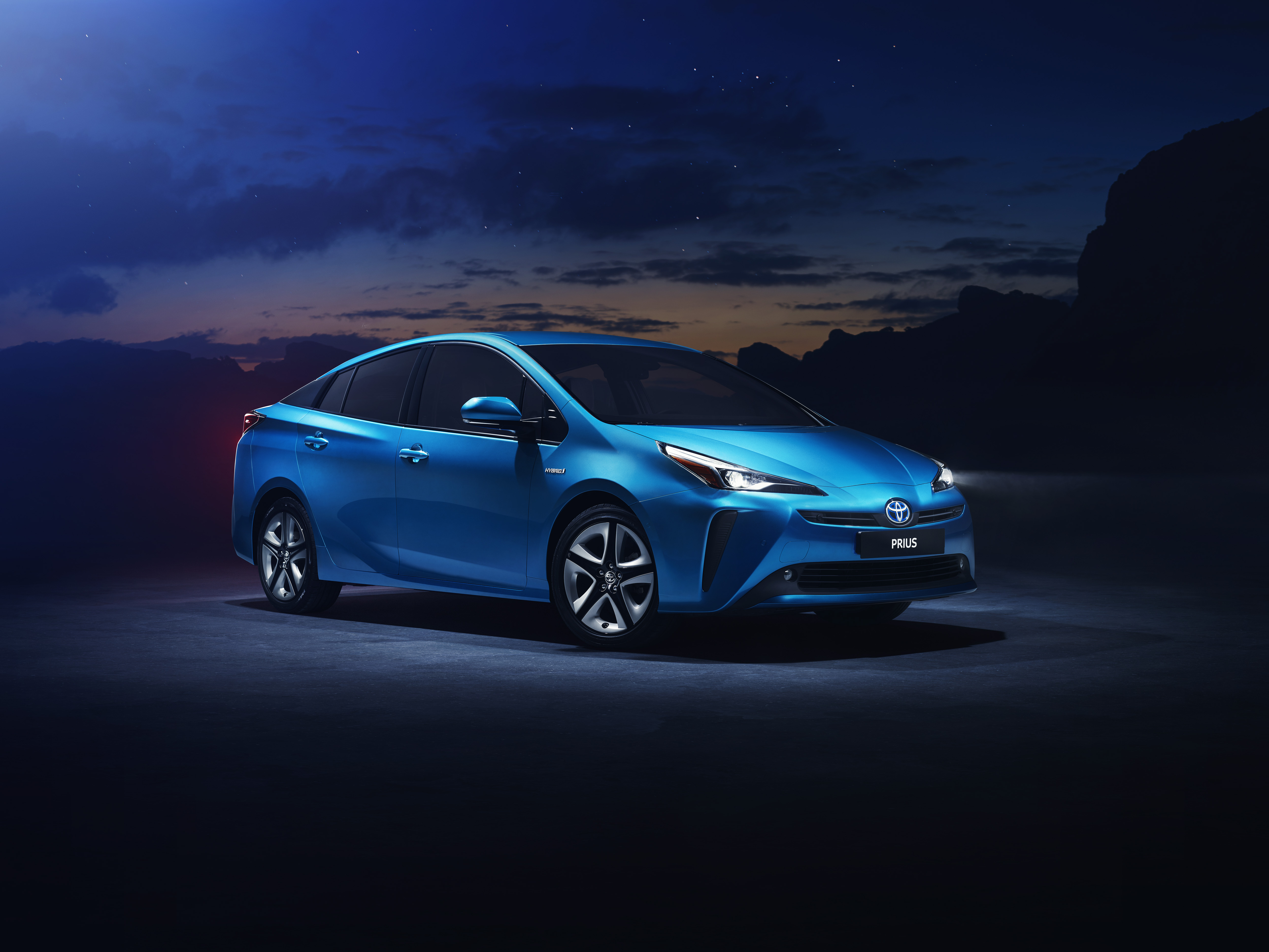 toyota-prius-2022