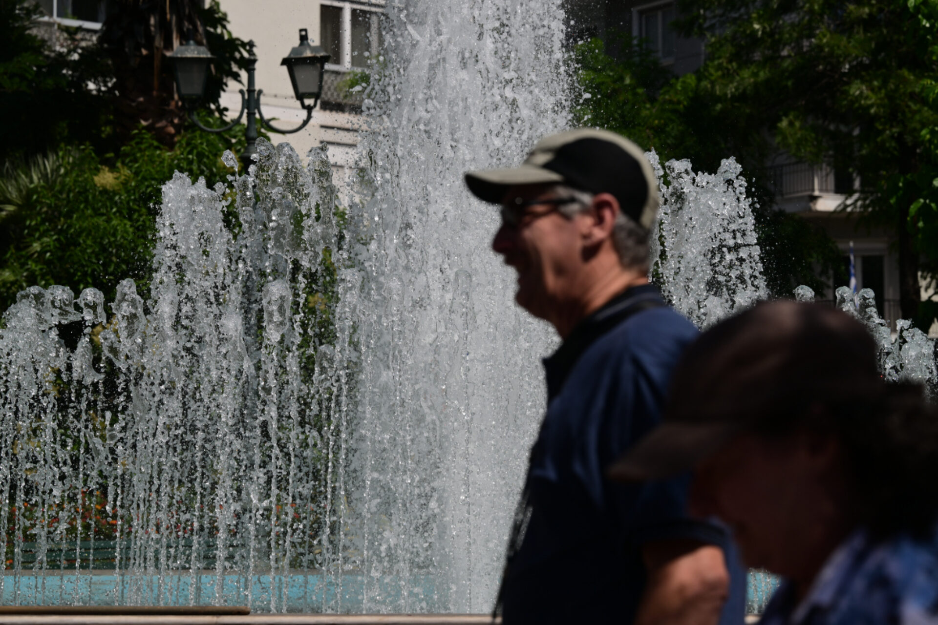 Καιρός: Ο πρώτος καύσωνας είναι εδώ – Πού θα φτάσει 42°C