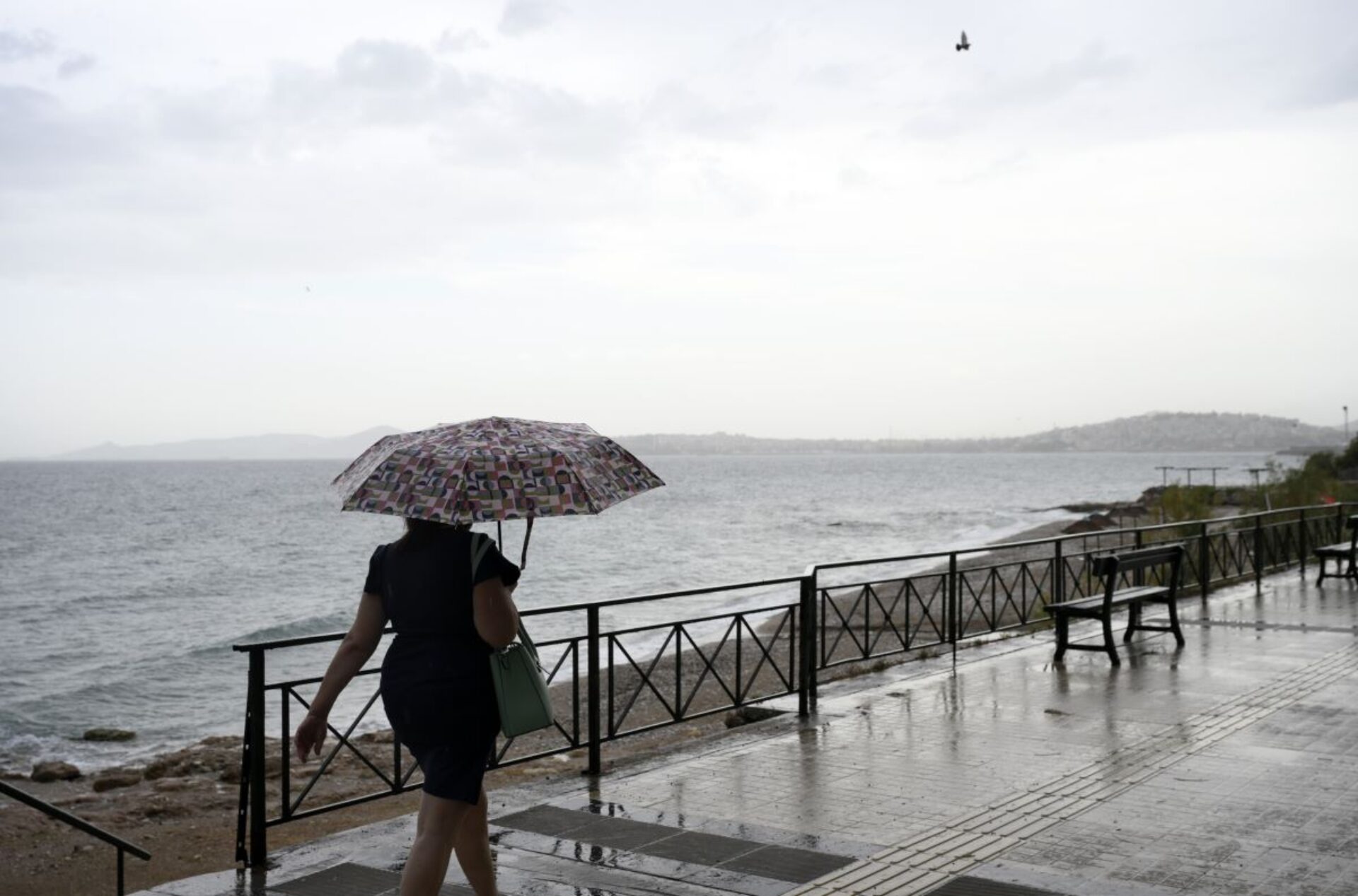 Καιρός: Έρχεται 48ωρη κακοκαιρία με βροχές και καταιγίδες – Πτώση 7 °C