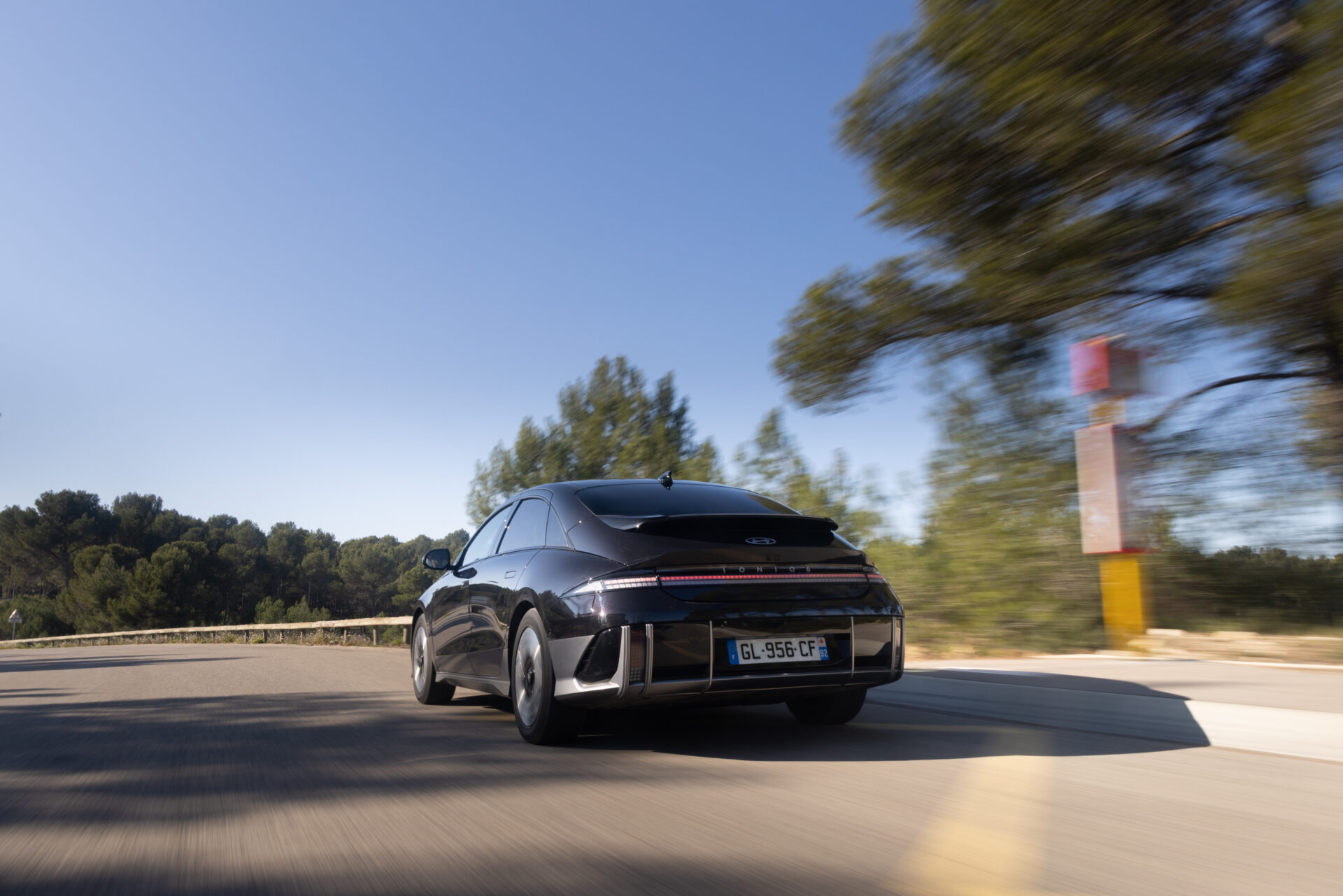 hyundai-ioniq-6-adv-2