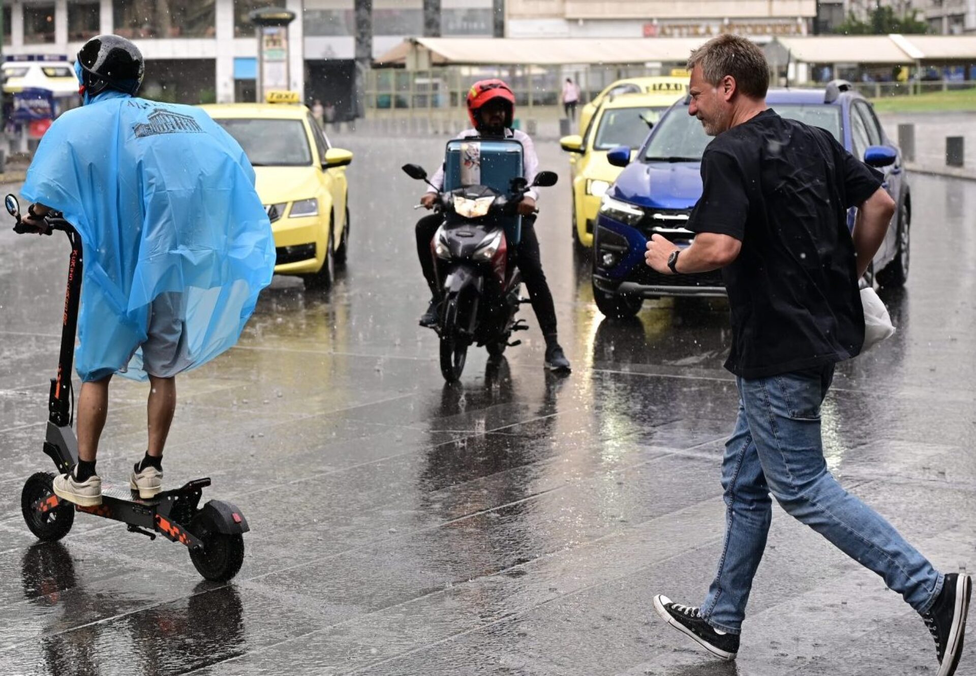 Καιρός: Πού θα βρέξει σήμερα – Ανεβαίνει η θερμοκρασία από την Πέμπτη