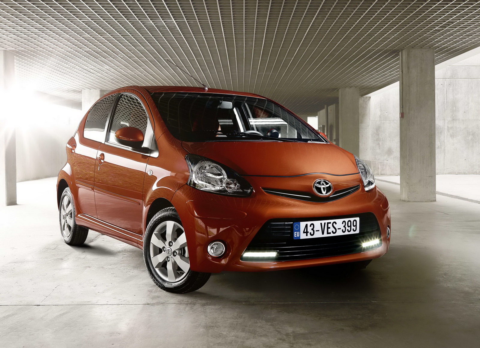 TOYOTA AYGO AUTO