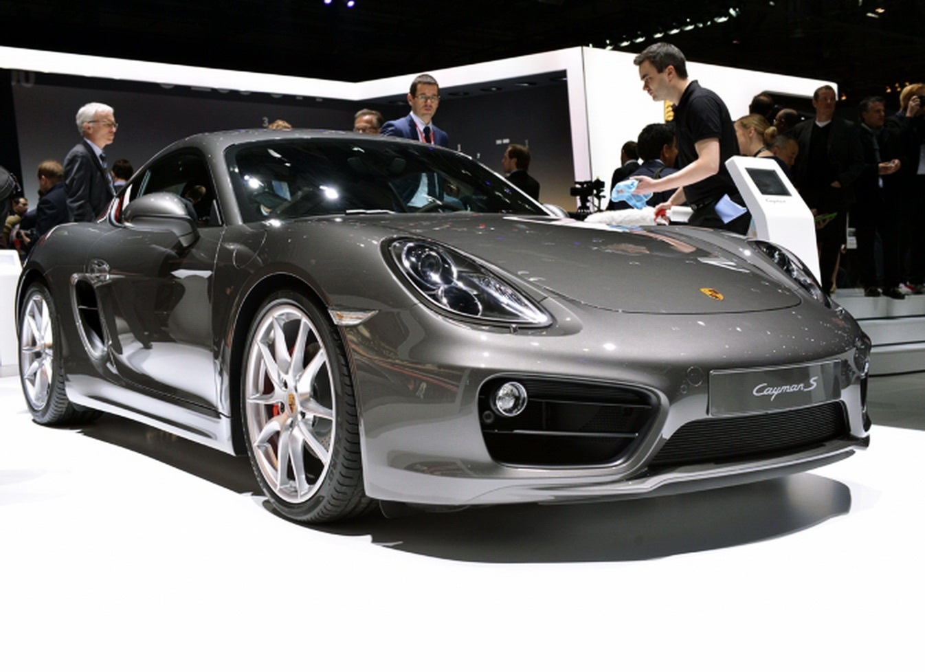 GENEVA-2103-EUROPEAN-PREMIERES