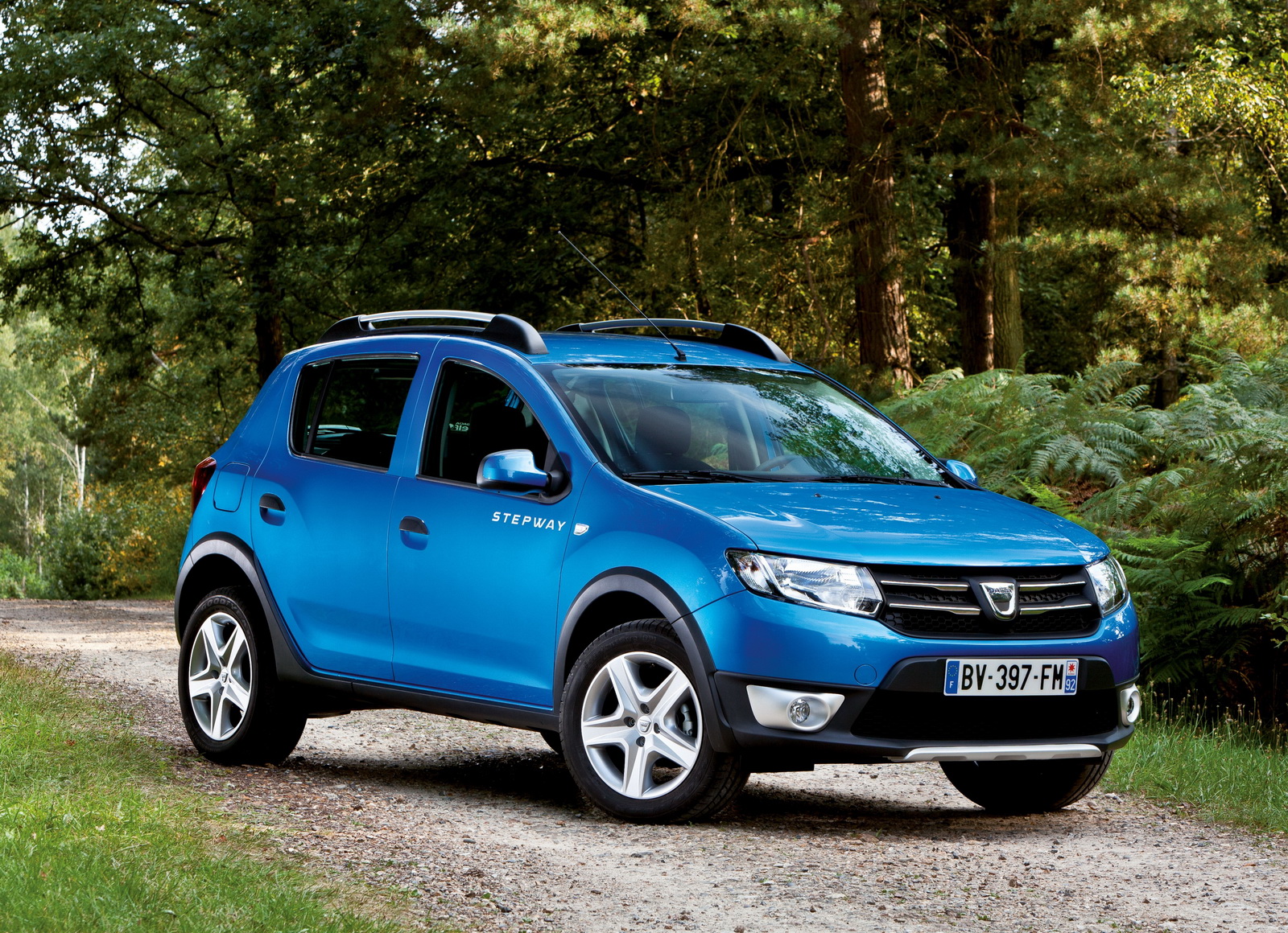 5_nea_look_SUV