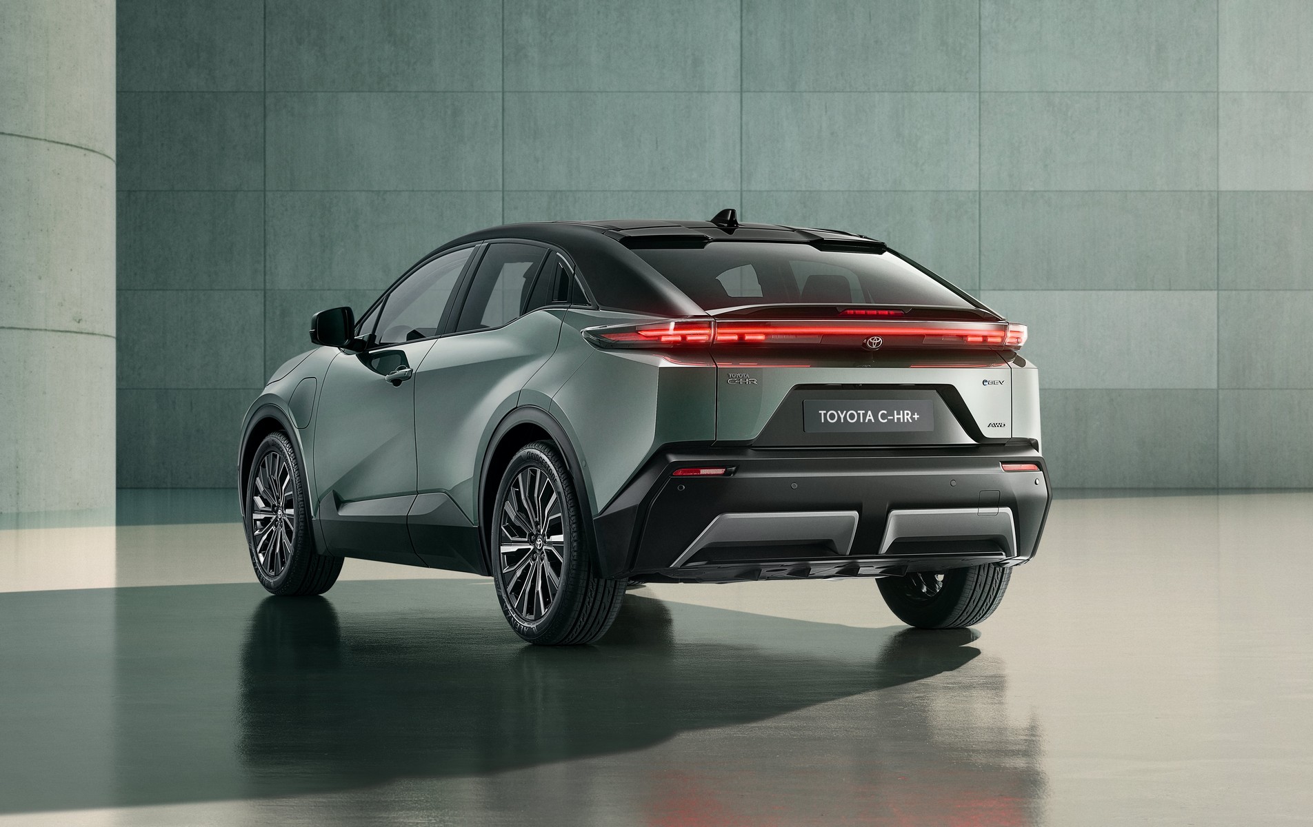 https://ellada.press/wp-content/uploads/2025/09/1757793917_328_Νέο-Toyota-C-HR-Αυτή-είναι-η-τιμή-του-στην.jpg