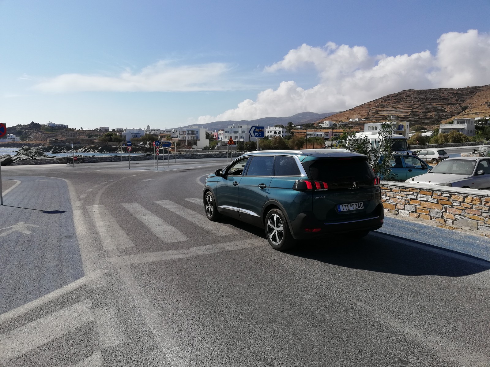 https://ellada.press/wp-content/uploads/2025/09/1758100519_641_740-ευρώ-για-να-πάει-μια-οικογένεια-σε-νησί-Πόσο.jpg